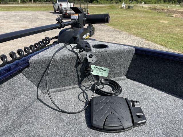 2026 Tracker Pro Guide V-16 SC - 16