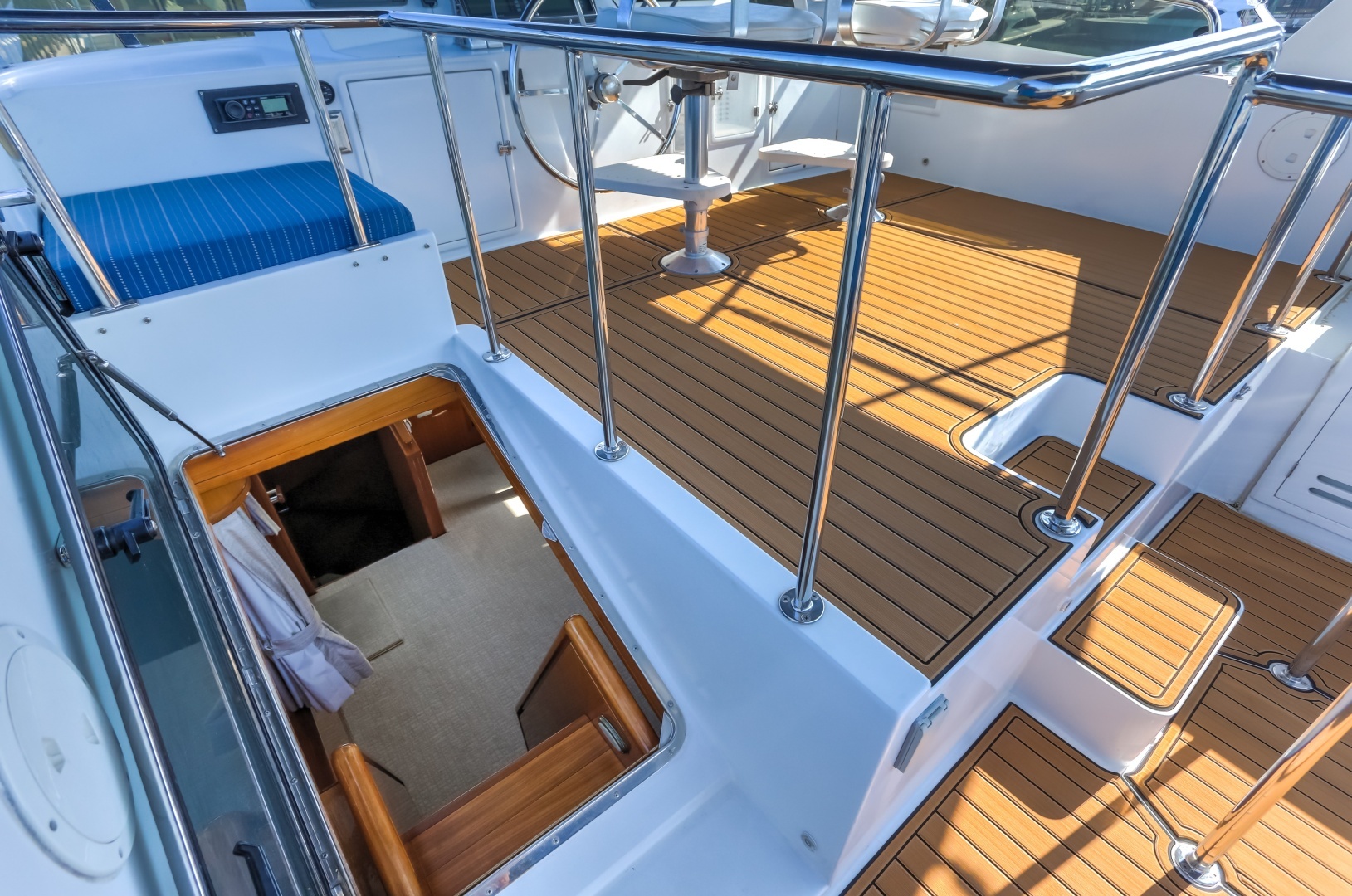 2003 Jefferson 57 Pilothouse - Image 36