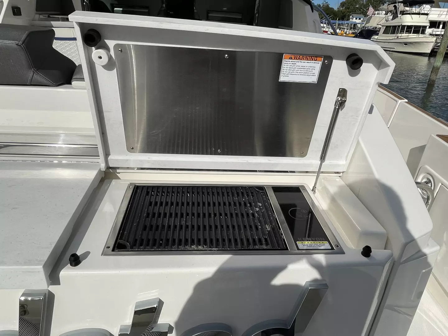 2021 Tiara Yachts 43 LE - Image 15