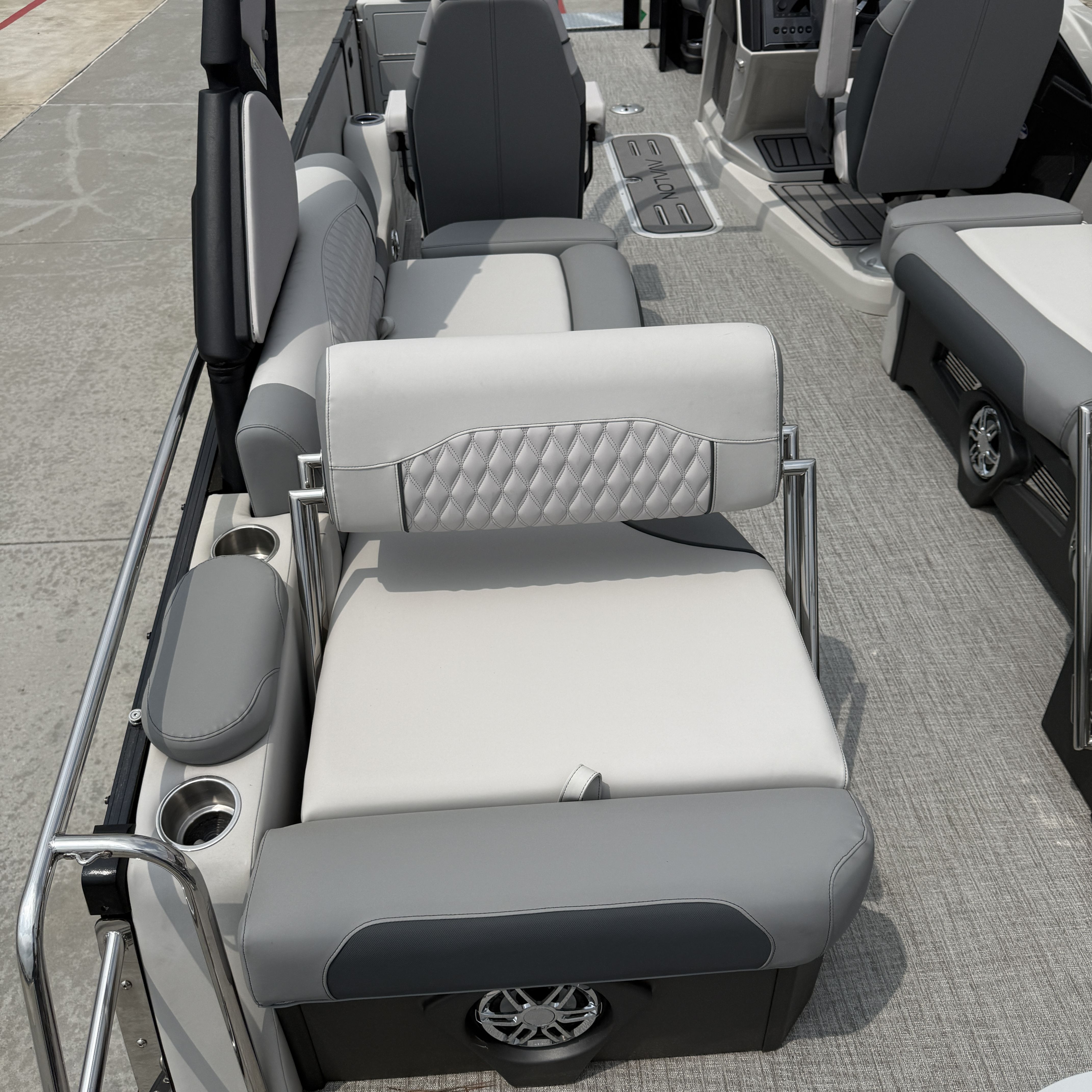 2026 Avalon QLS25T Excalibur - 12