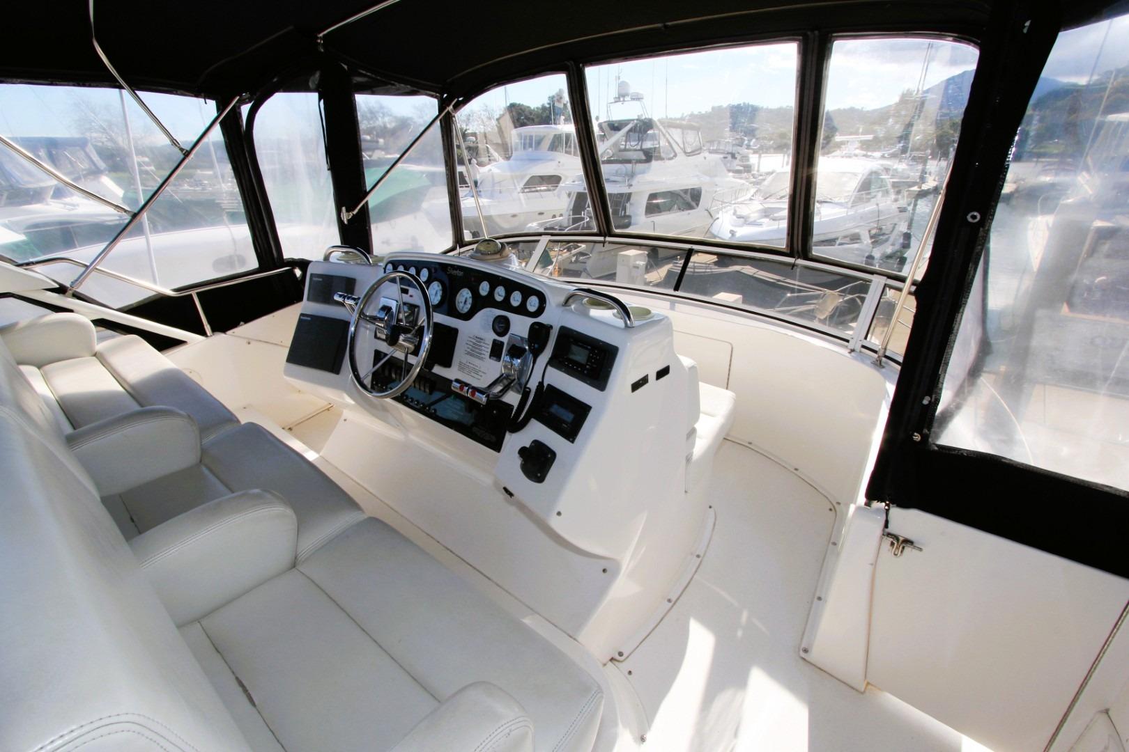 Flybridge with helm station