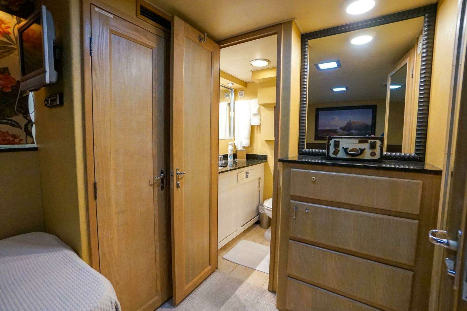 1989 Hatteras 80 Cockpit Motor Yacht - Image 28