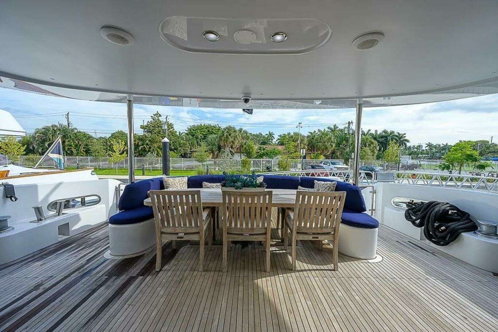 2005 DMB Danube Motor Yacht - Image 9