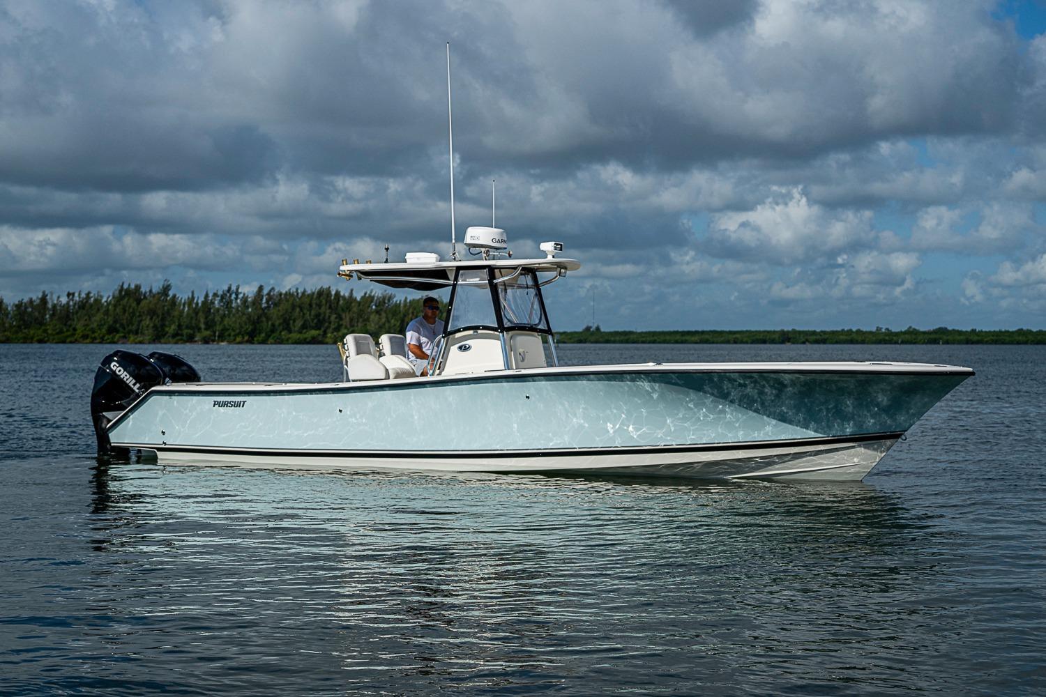2005 Pursuit 3480 Center Console