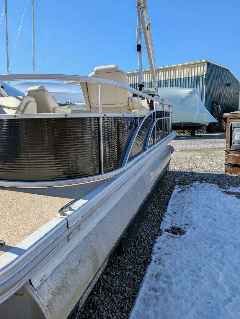 2014 Bennington 21 SLX - Image 9