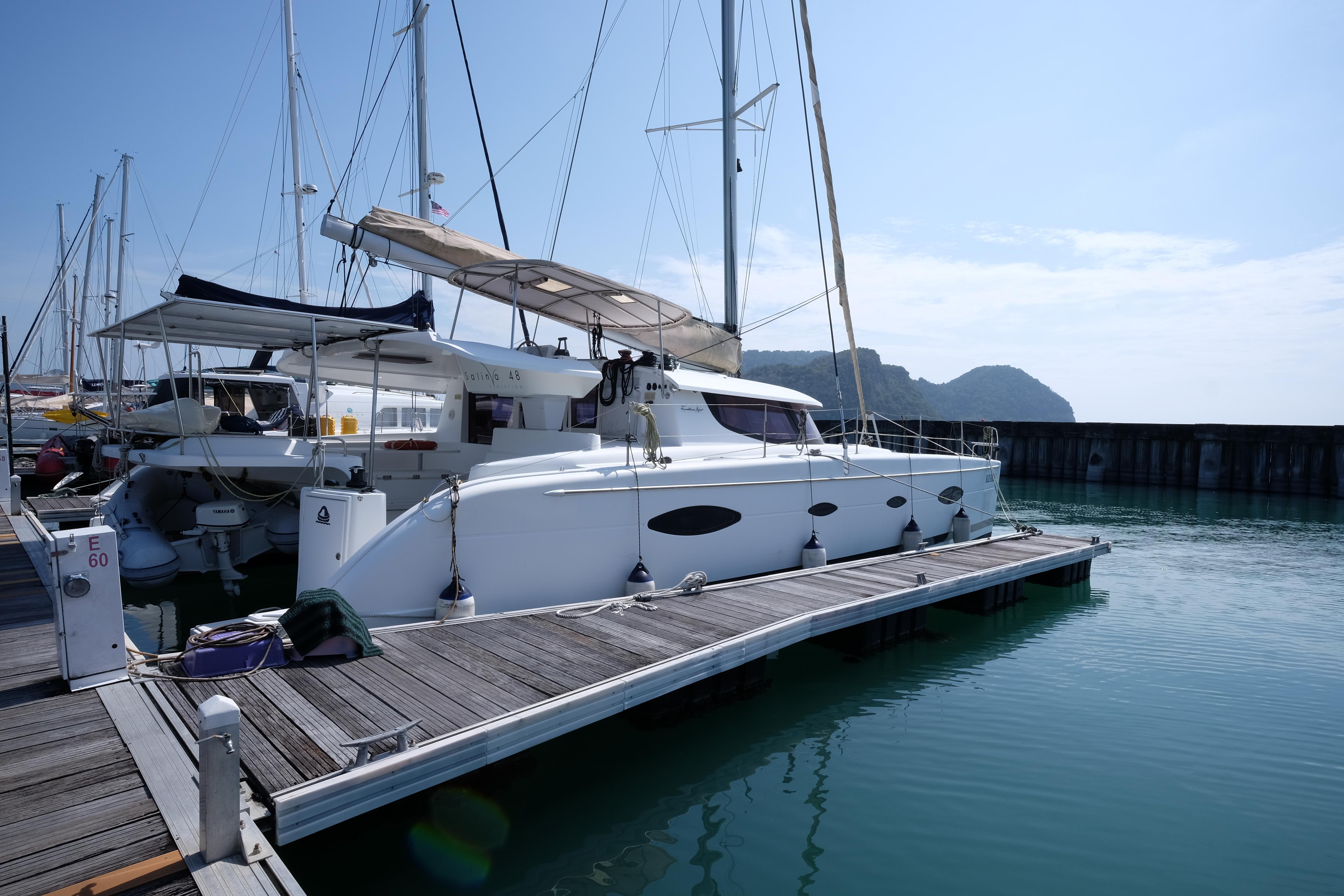2013 Fountaine Pajot Salina 48 Evolution