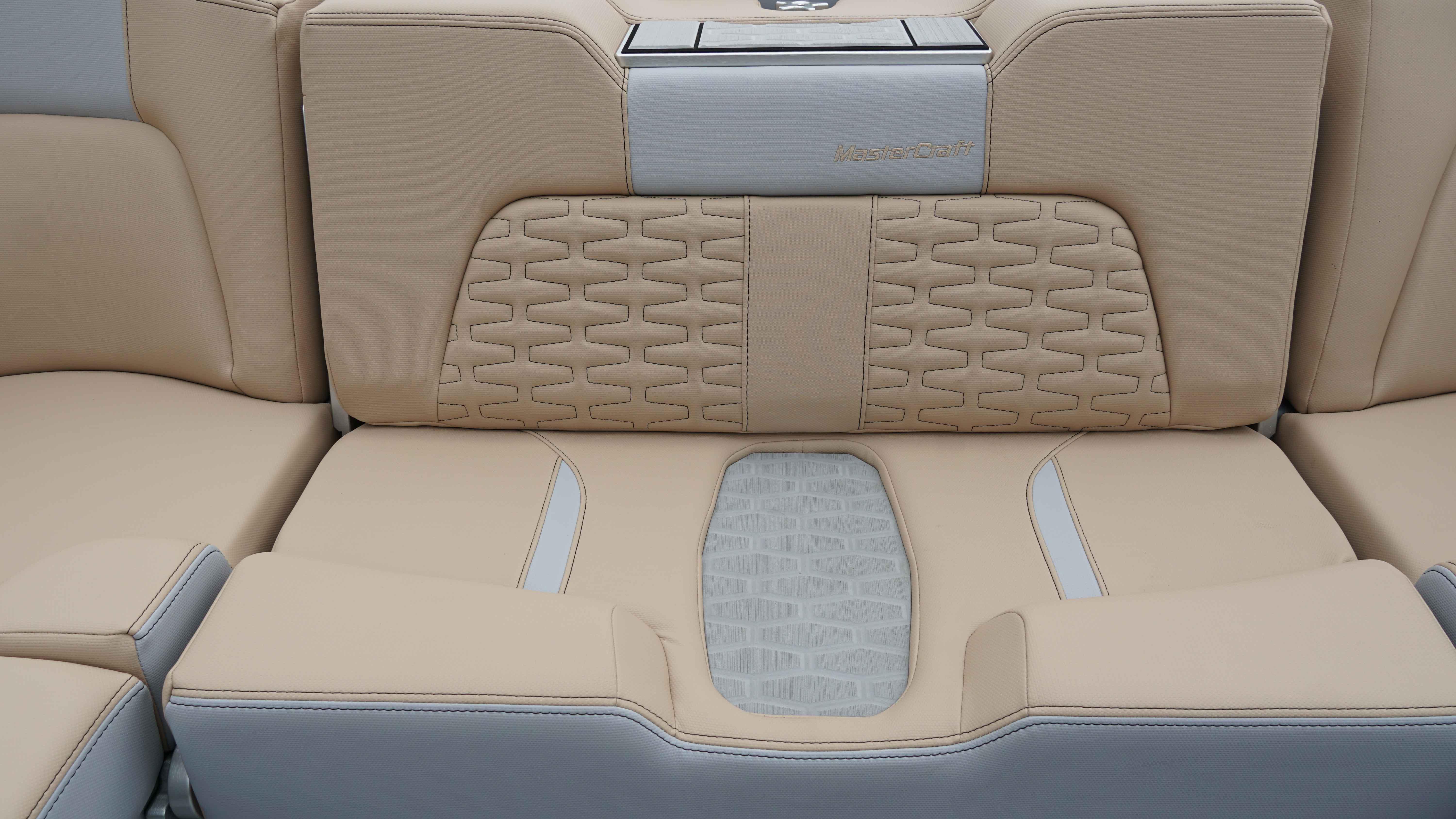 2025 MasterCraft X24 - 29
