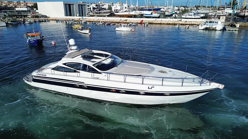 2001 Pershing 52
