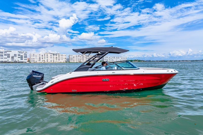 2025 Sea Ray SDX 250 Outboard - 2