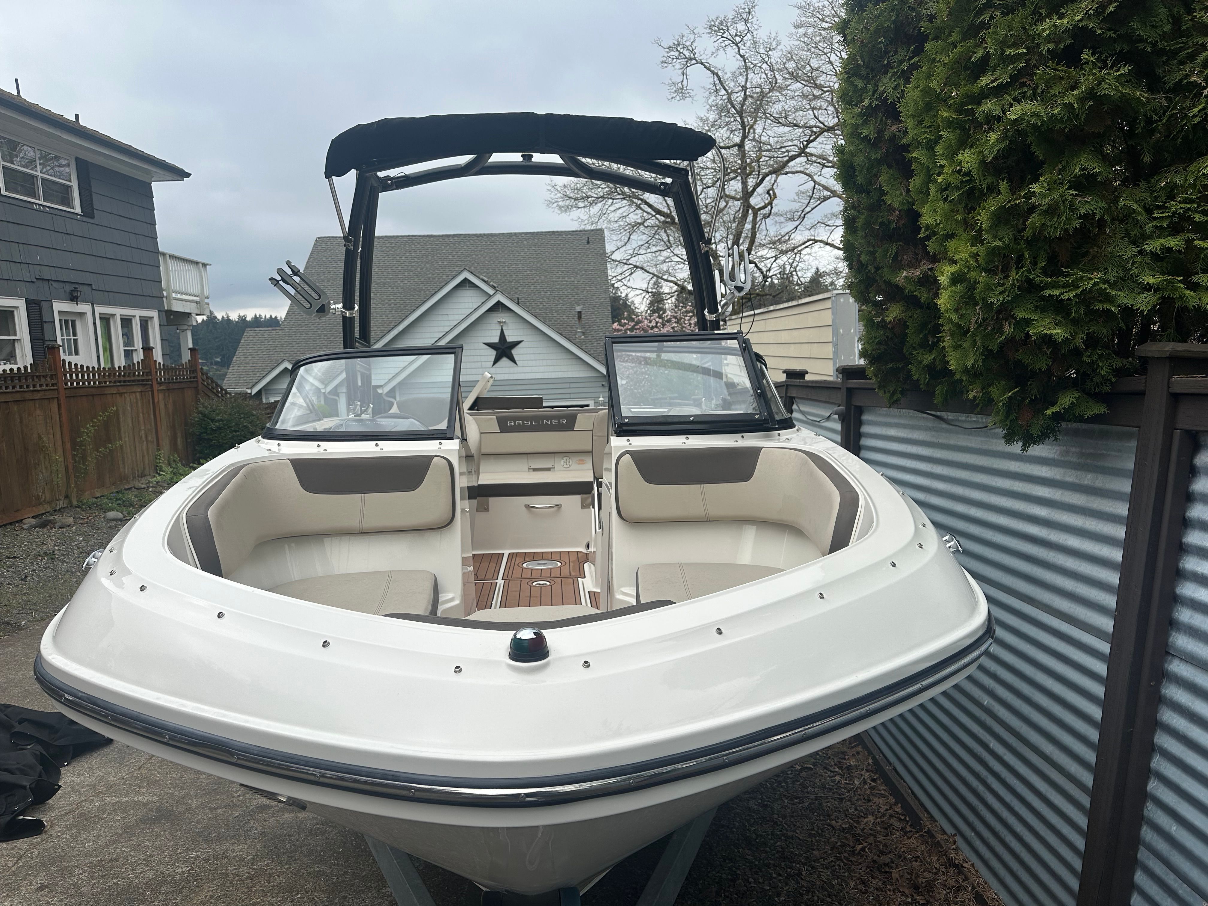 2017 Bayliner VR5 Bowrider OB - 5