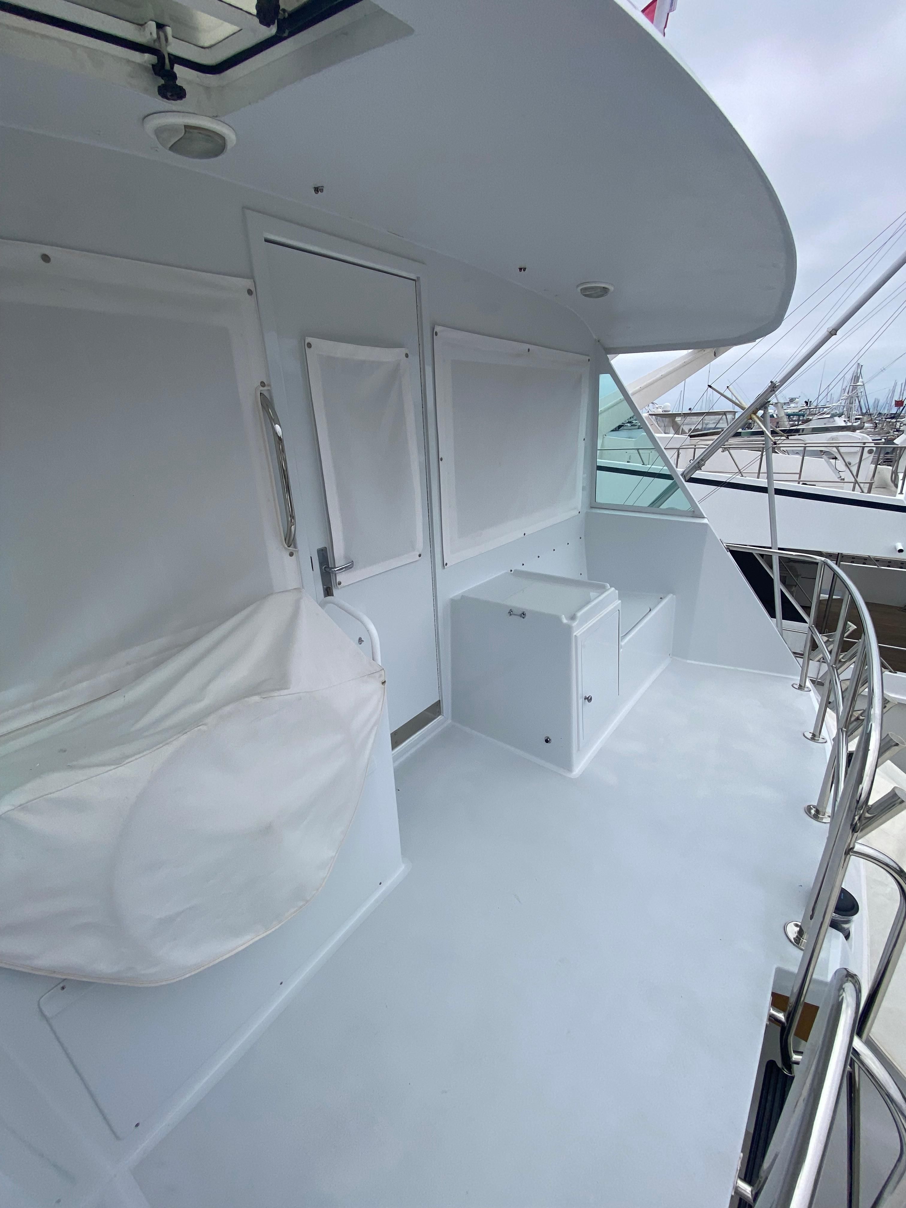1988 Hatteras 65 Sportfisher - 13