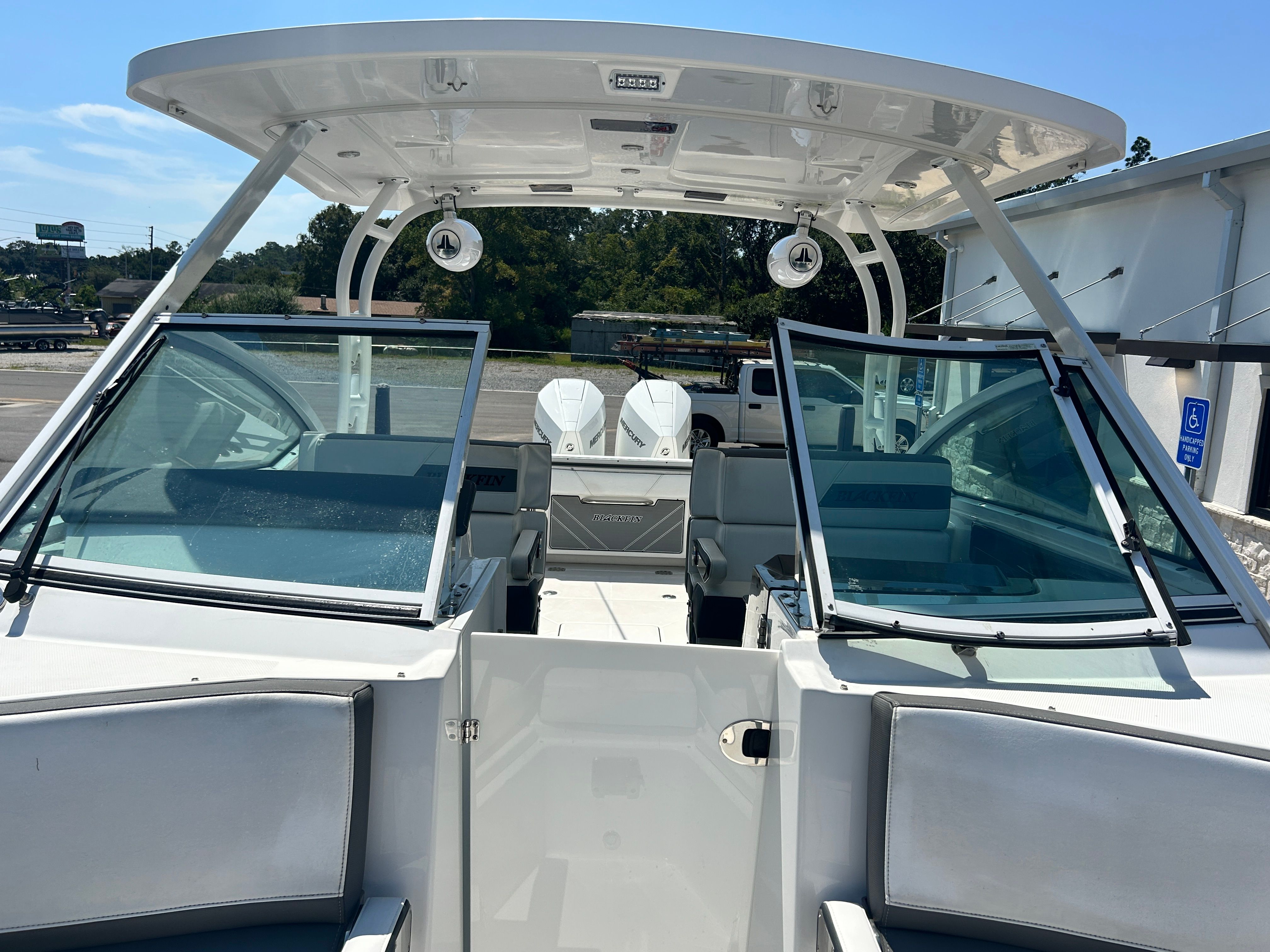 2019 Blackfin 272 DC - 14