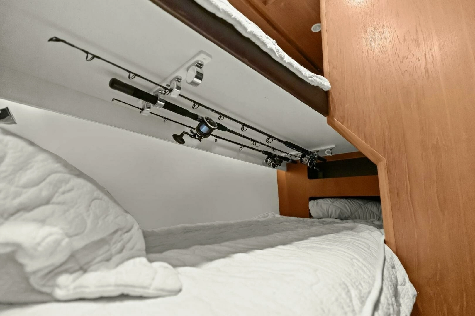 2013 Tiara Yachts 3900 Convertible - Image 27