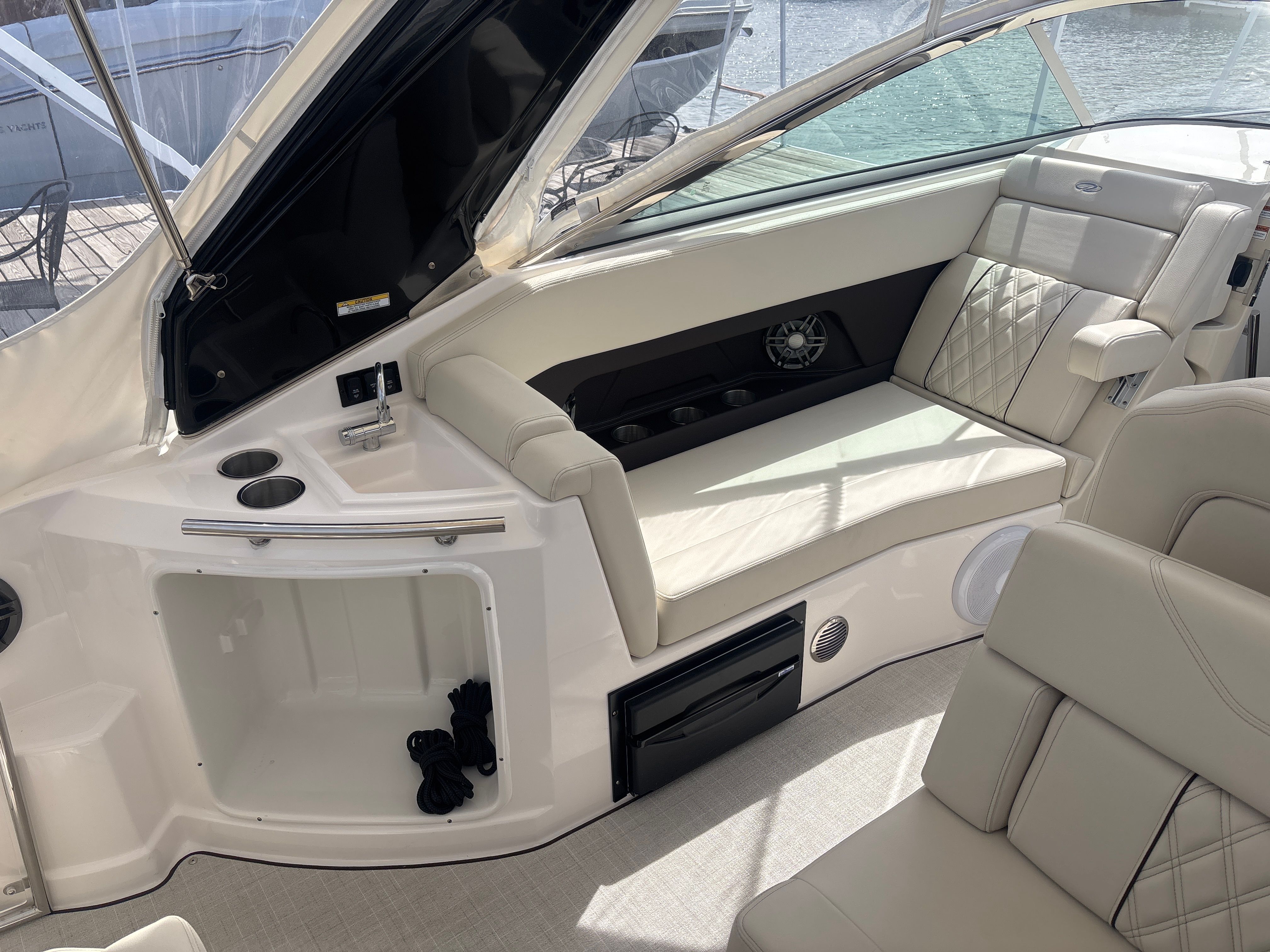 2025 Regal 28 Express - 6