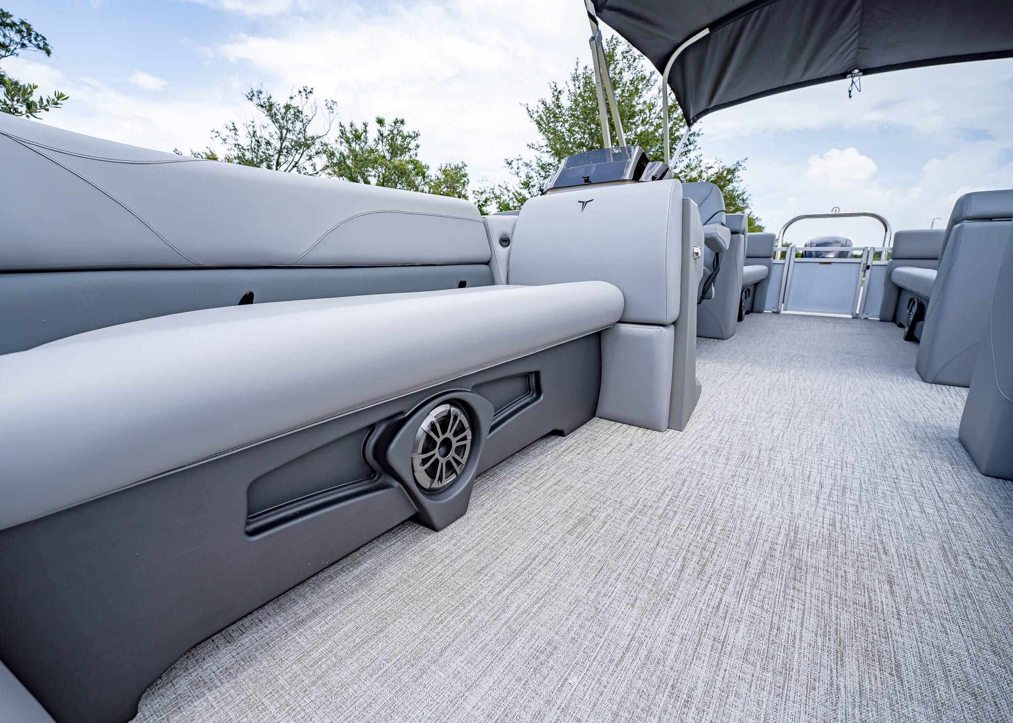 2025 Tahoe Pontoon SLT 23' Quad Lounge - 11
