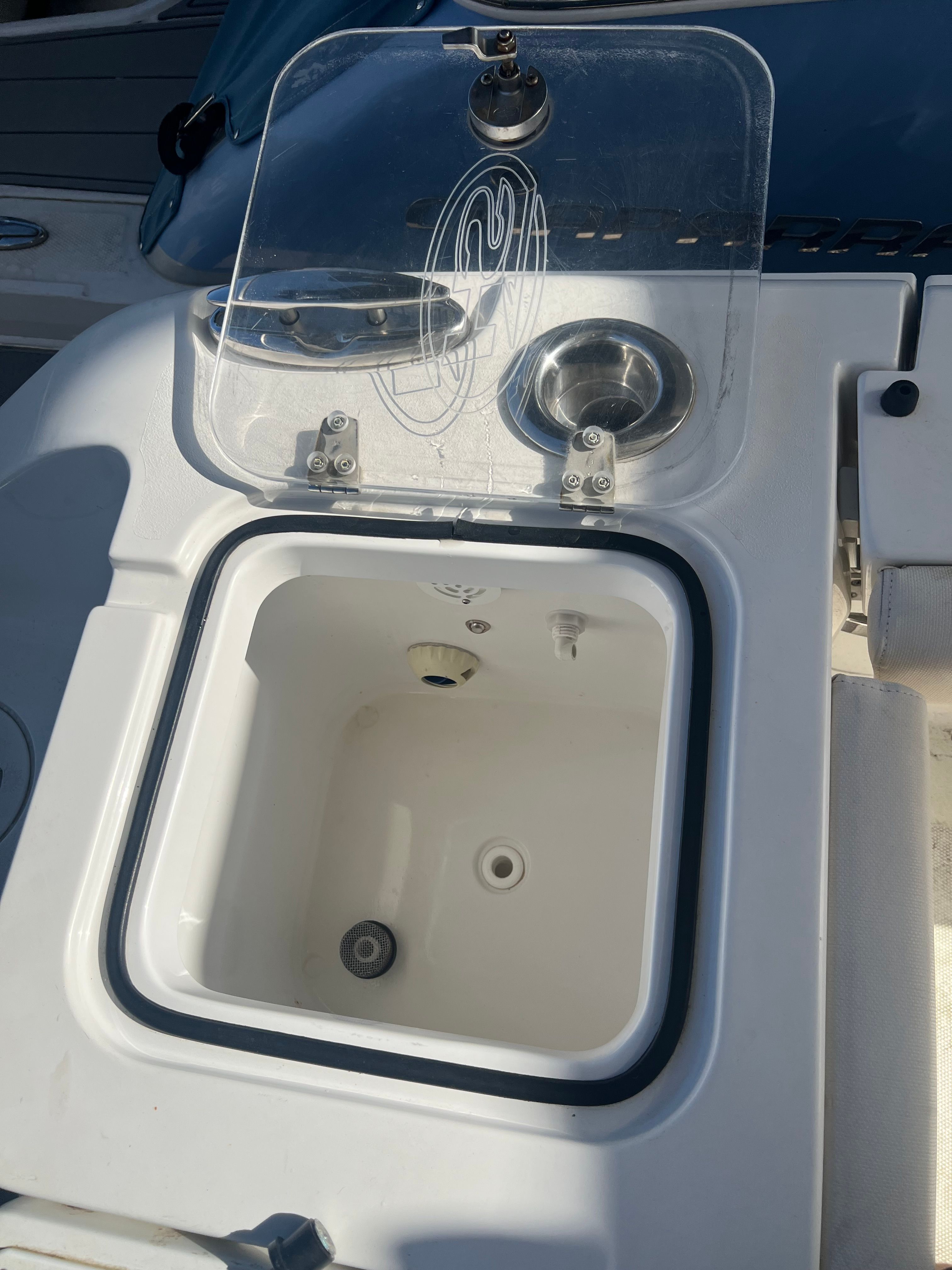 2022 Sea Hunt Gamefish 27 Forward Seating - 14