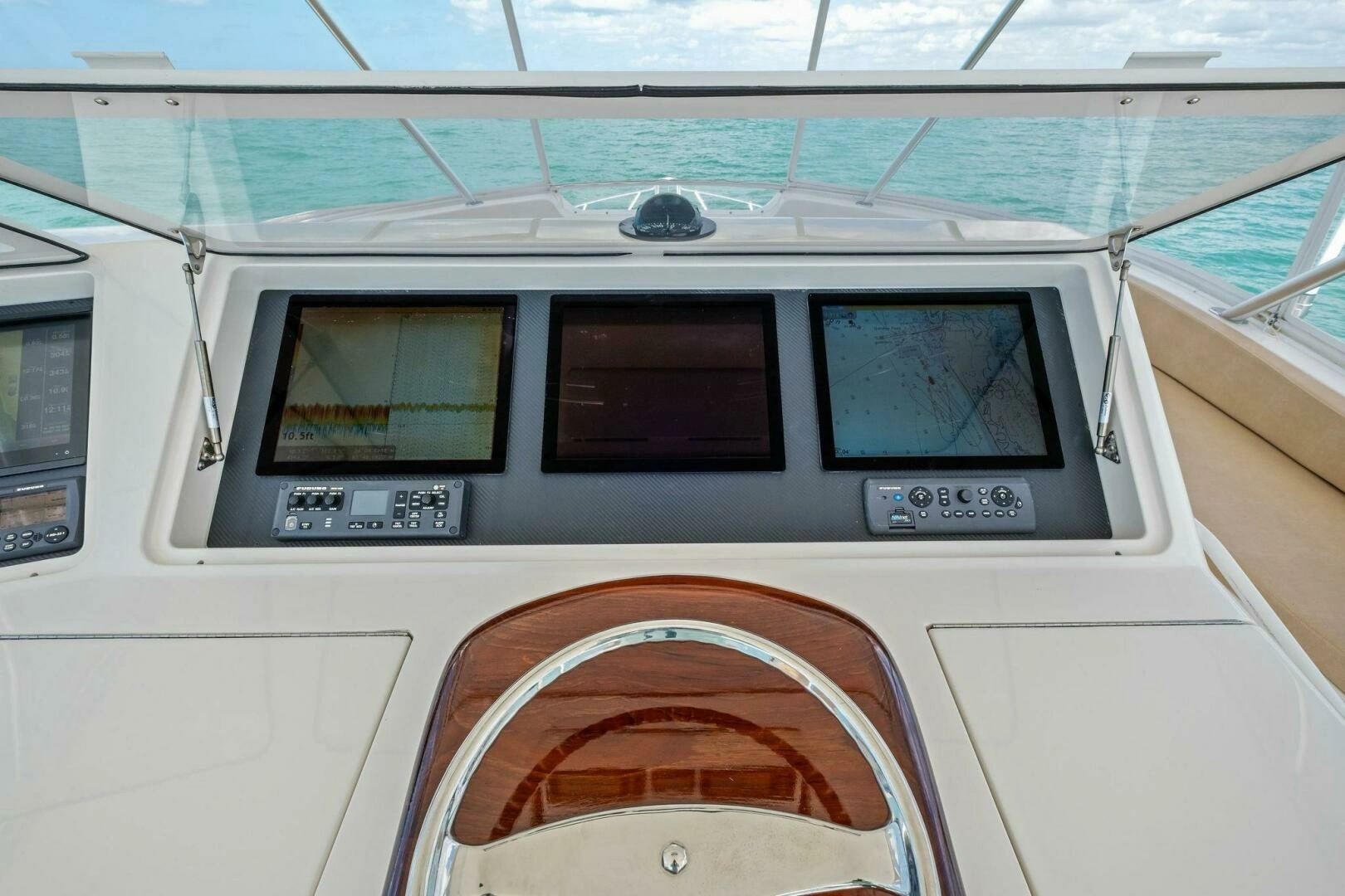 2008 Viking 64 Convertible - Image 17