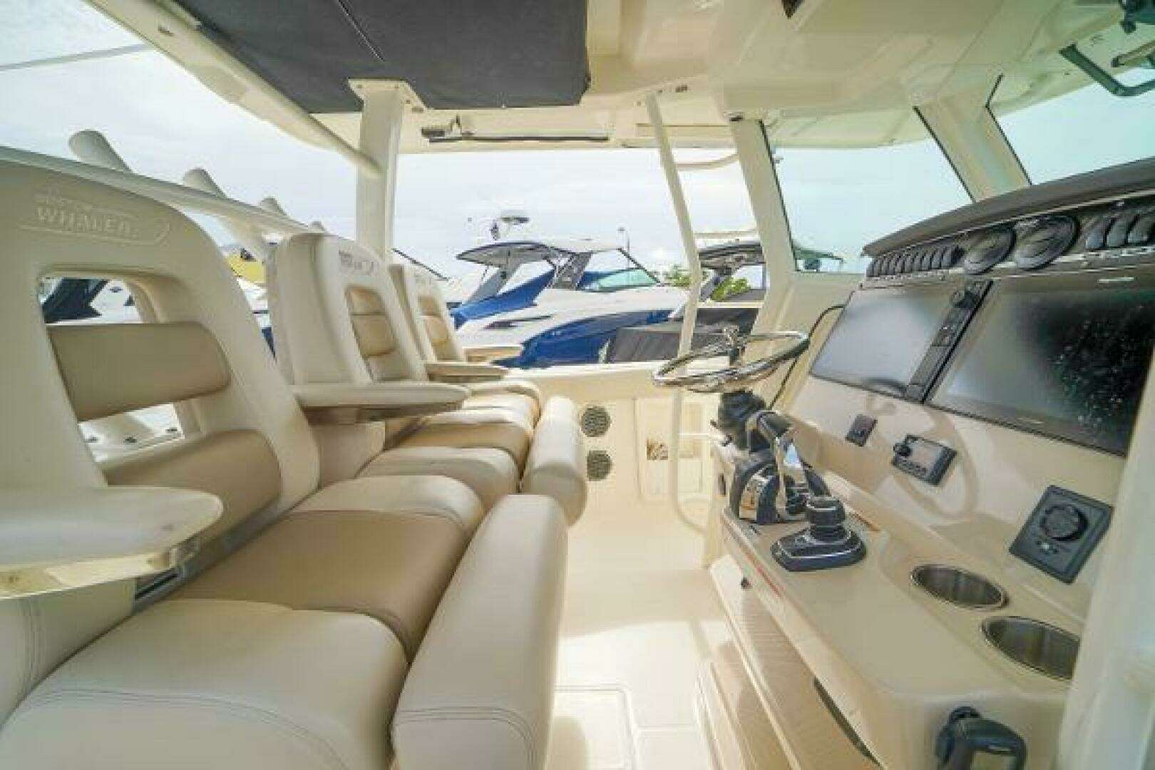 2018 Boston Whaler 380 Outrage - Image 15