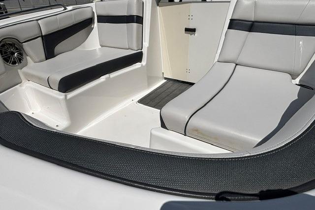 2014 Yamaha Boats 212X interior with sleek, modern seating and speaker system.