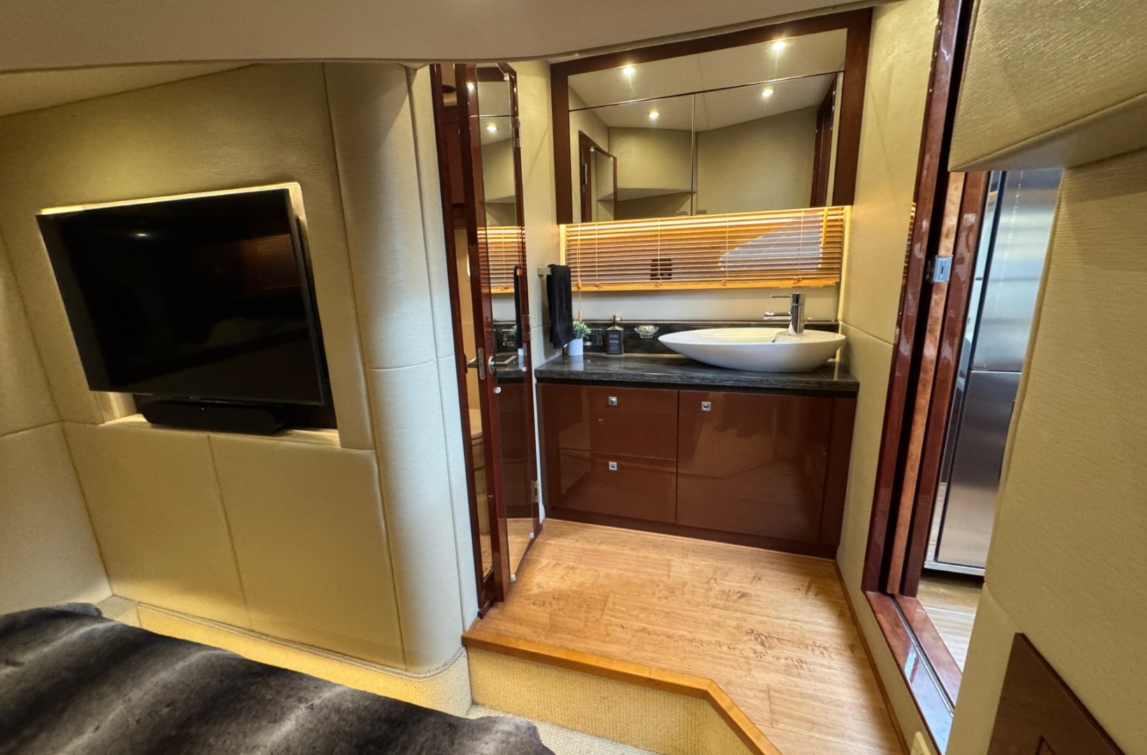 2015 Sea Ray Sundancer 510 - Image 53