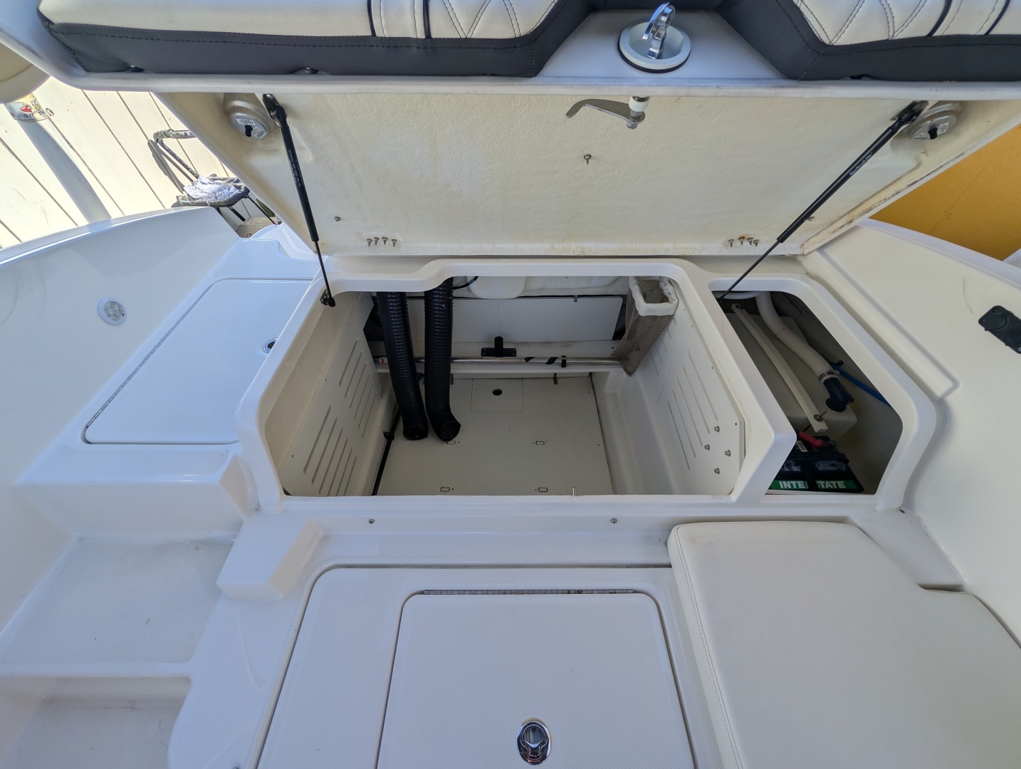2022 Bayliner DX2000 - Image 10