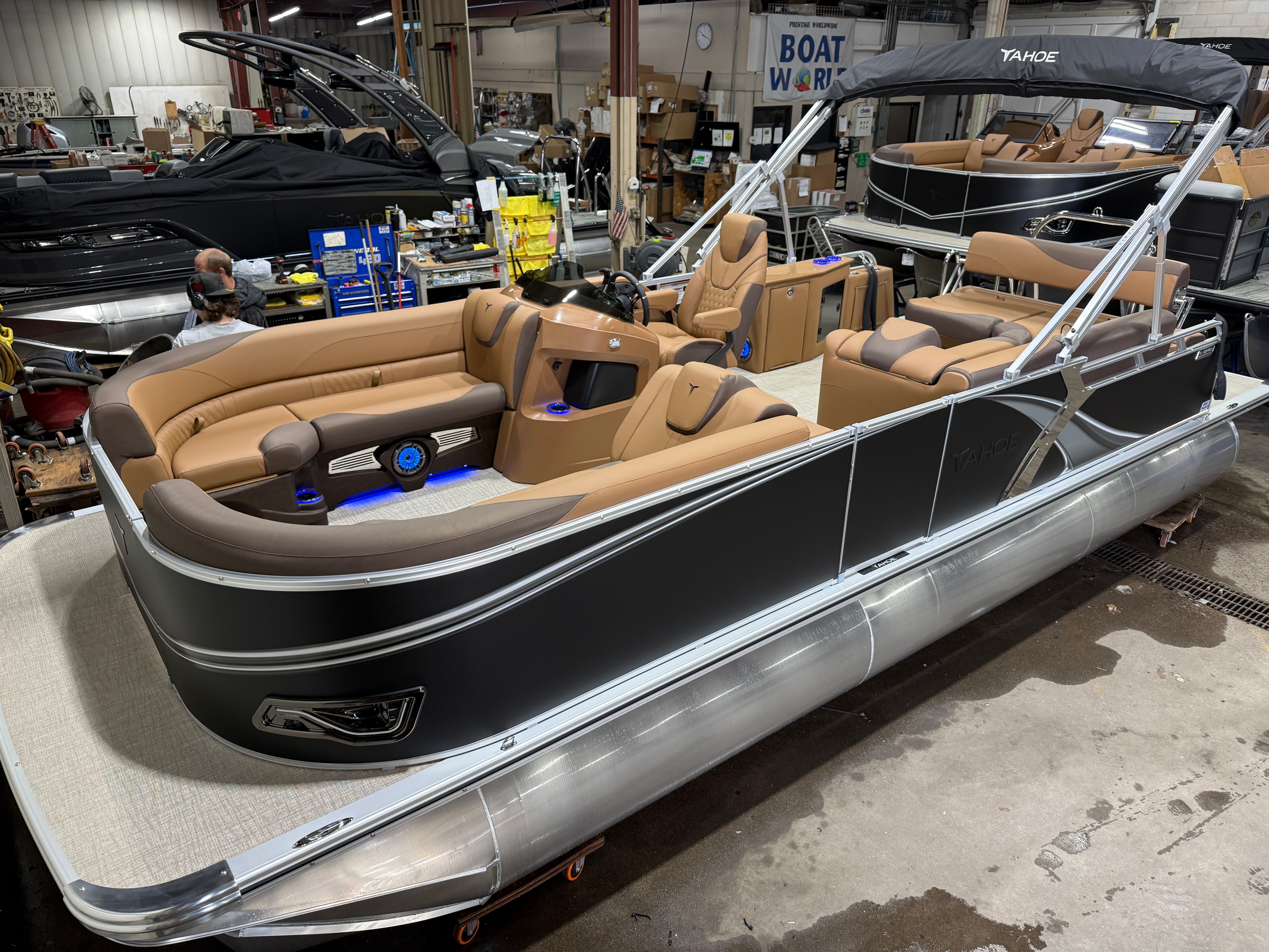 2026 Tahoe LTZ 2385 (CRB) Cruise Rear Bench Tritoon & Honda 4-Stroke EFI