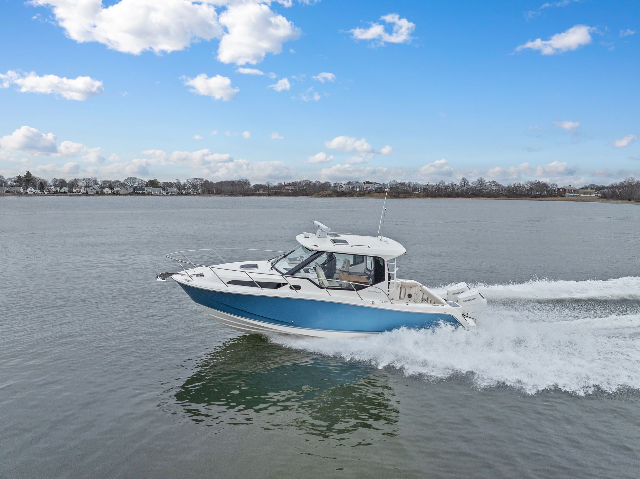 2026 Boston Whaler 325 Conquest - 46