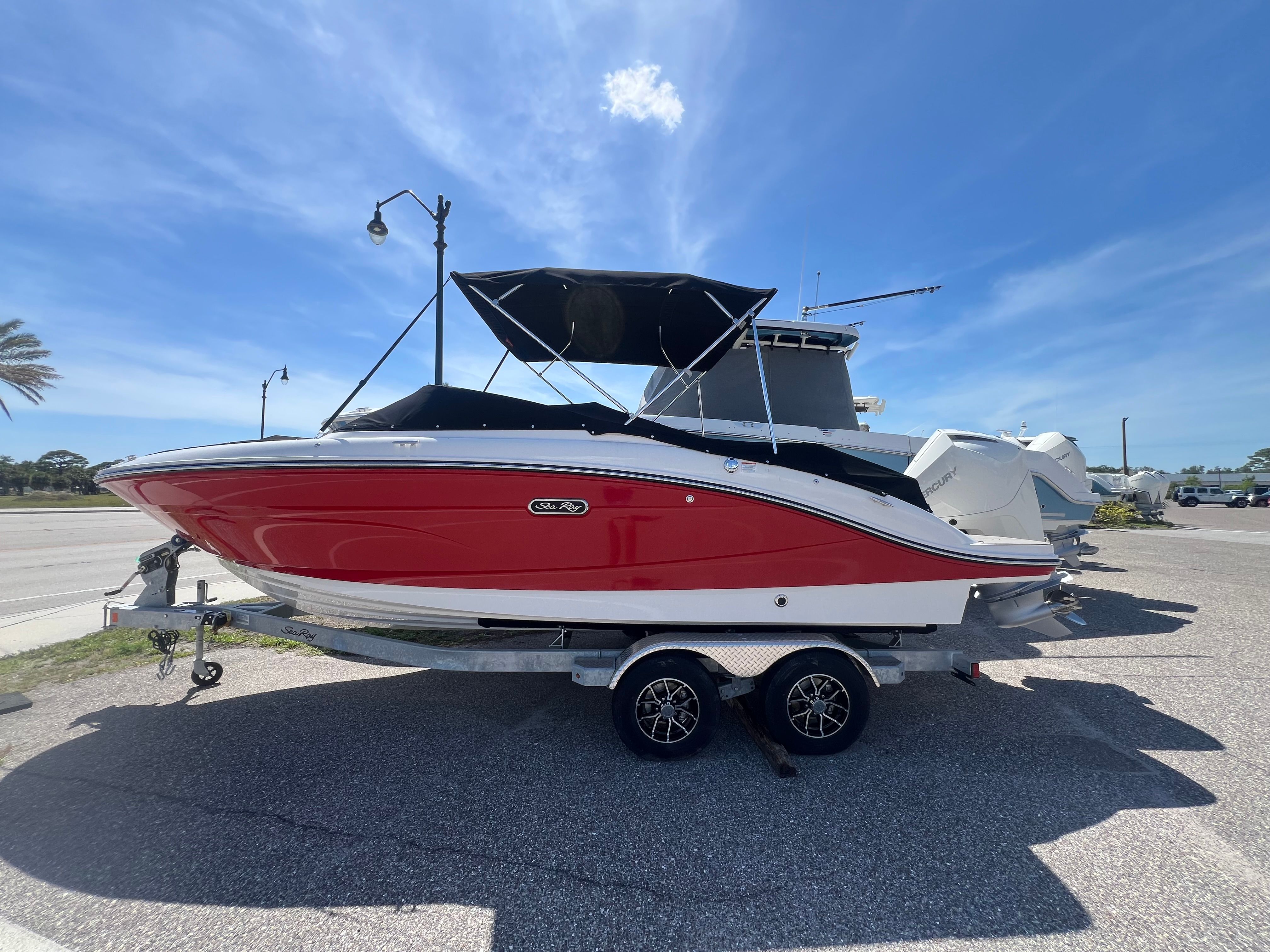 2026 Sea Ray SPX 210 Outboard