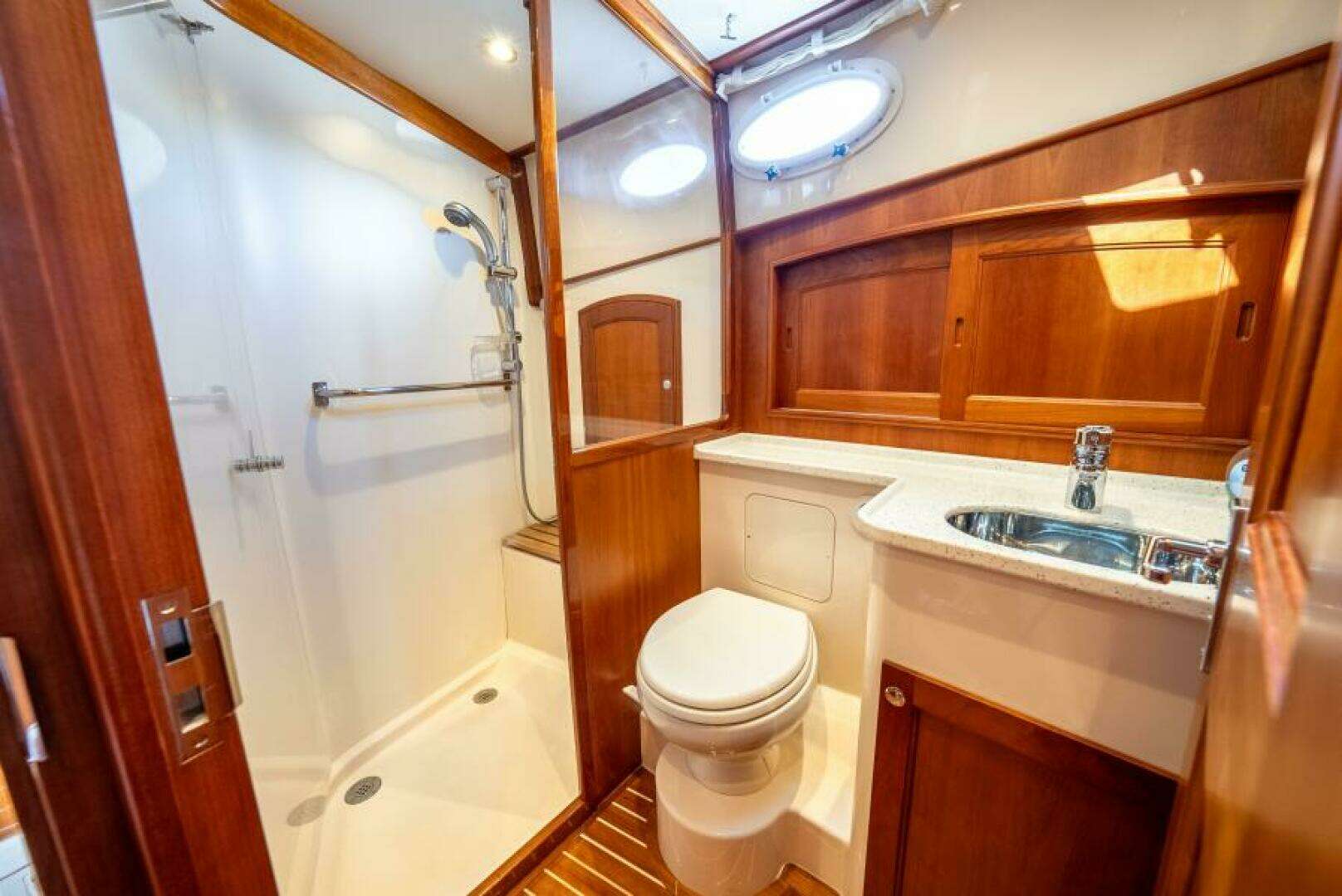 2012 Hinckley Talaria 48 - Image 31