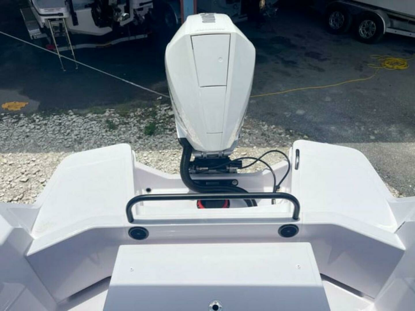 2024 Axopar 25 Cross Top - Image 21
