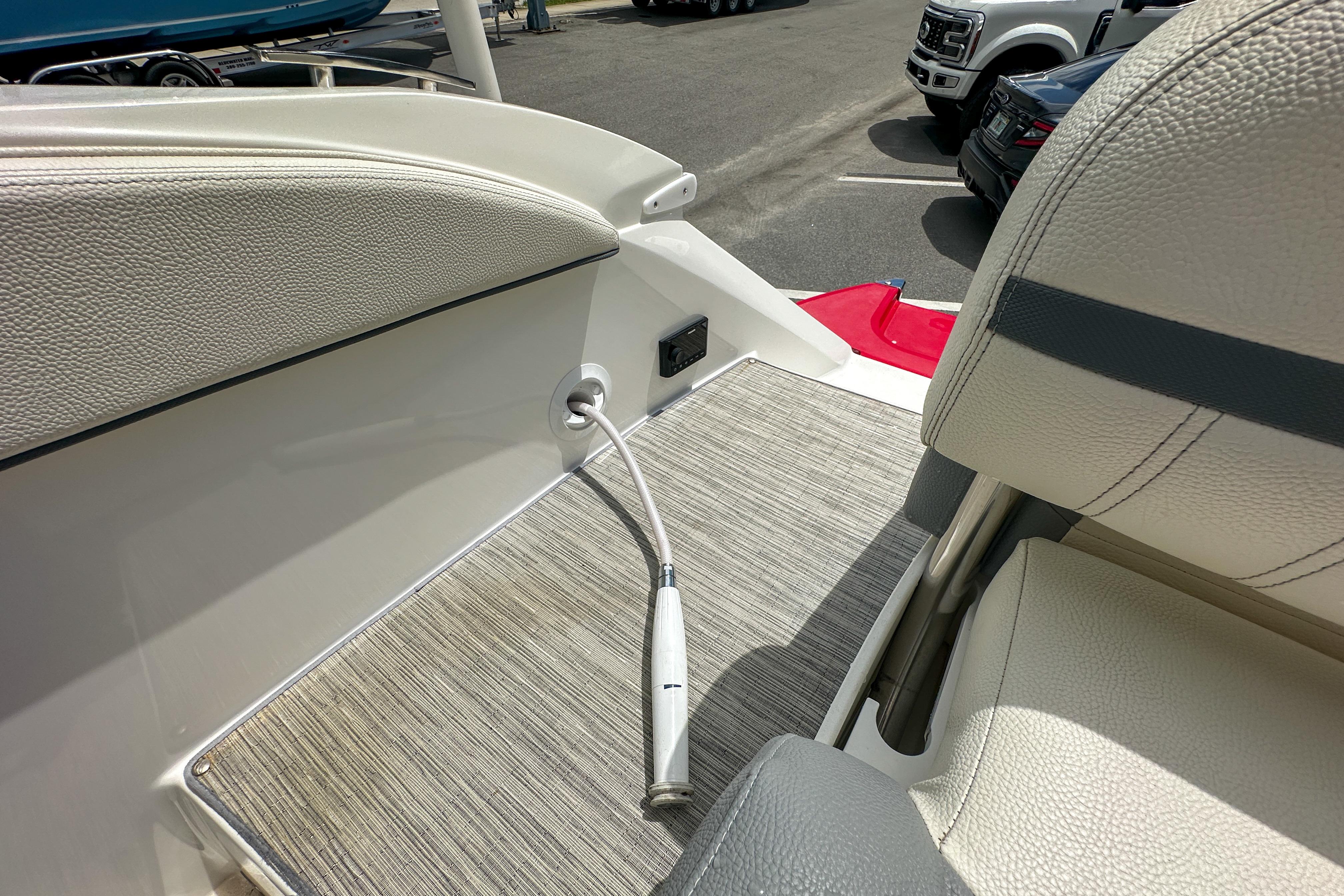 2022 Cobalt 25SC boat interior with seating and deck details.
