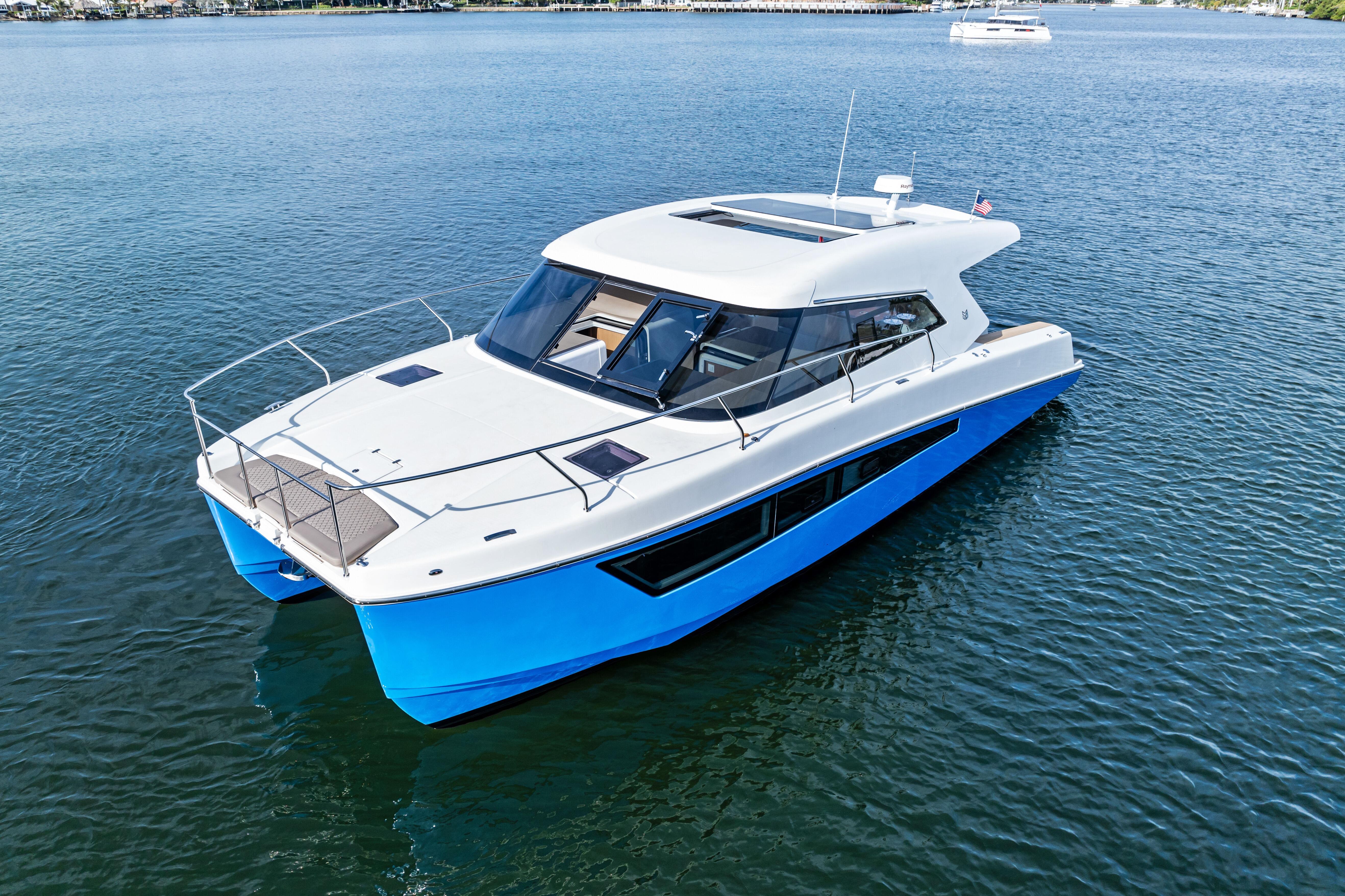 2025 Makai M37