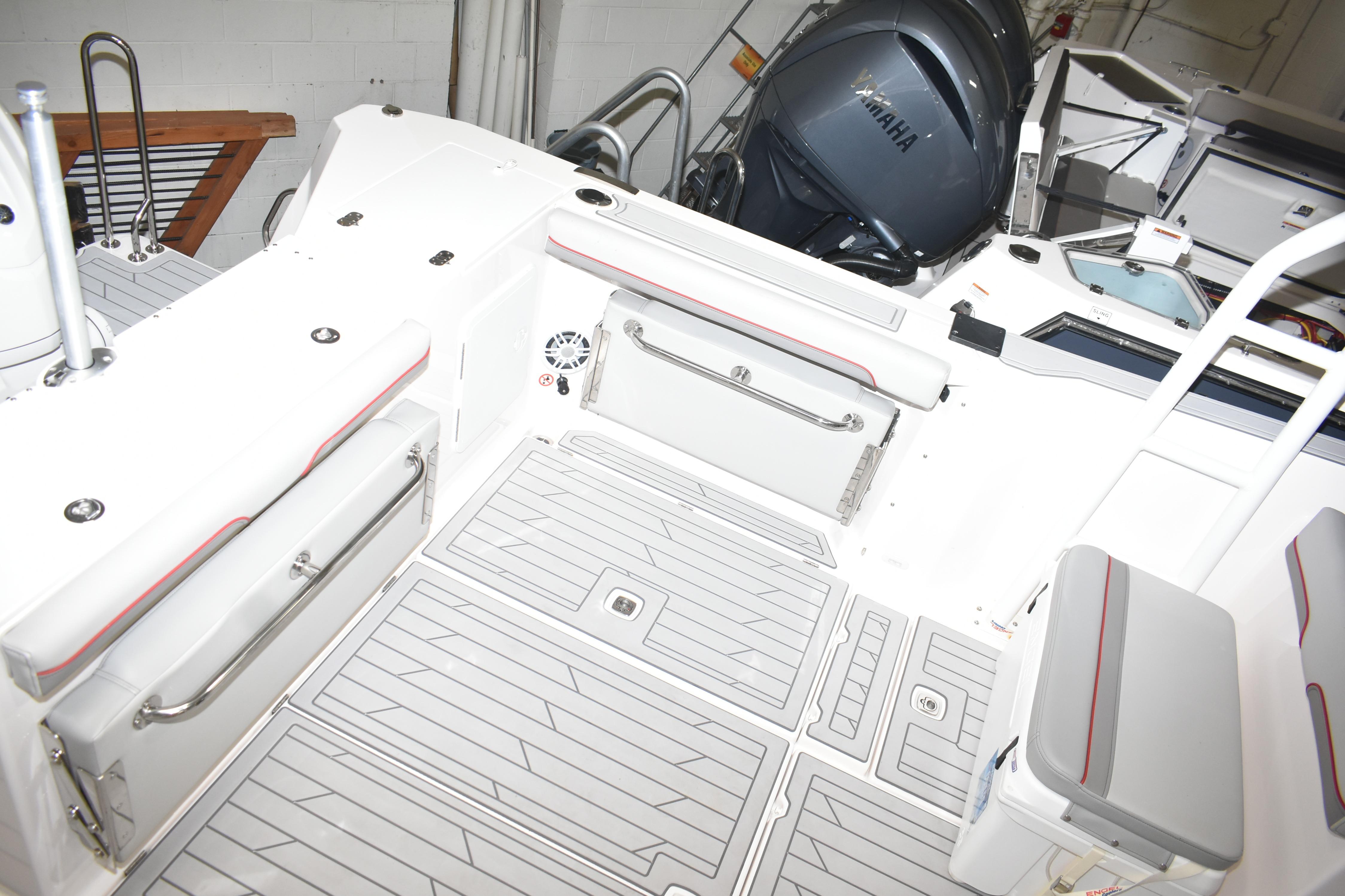 2025 Solara S-310 CW boat interior with Yamaha engine, featuring sleek seating and modern design.