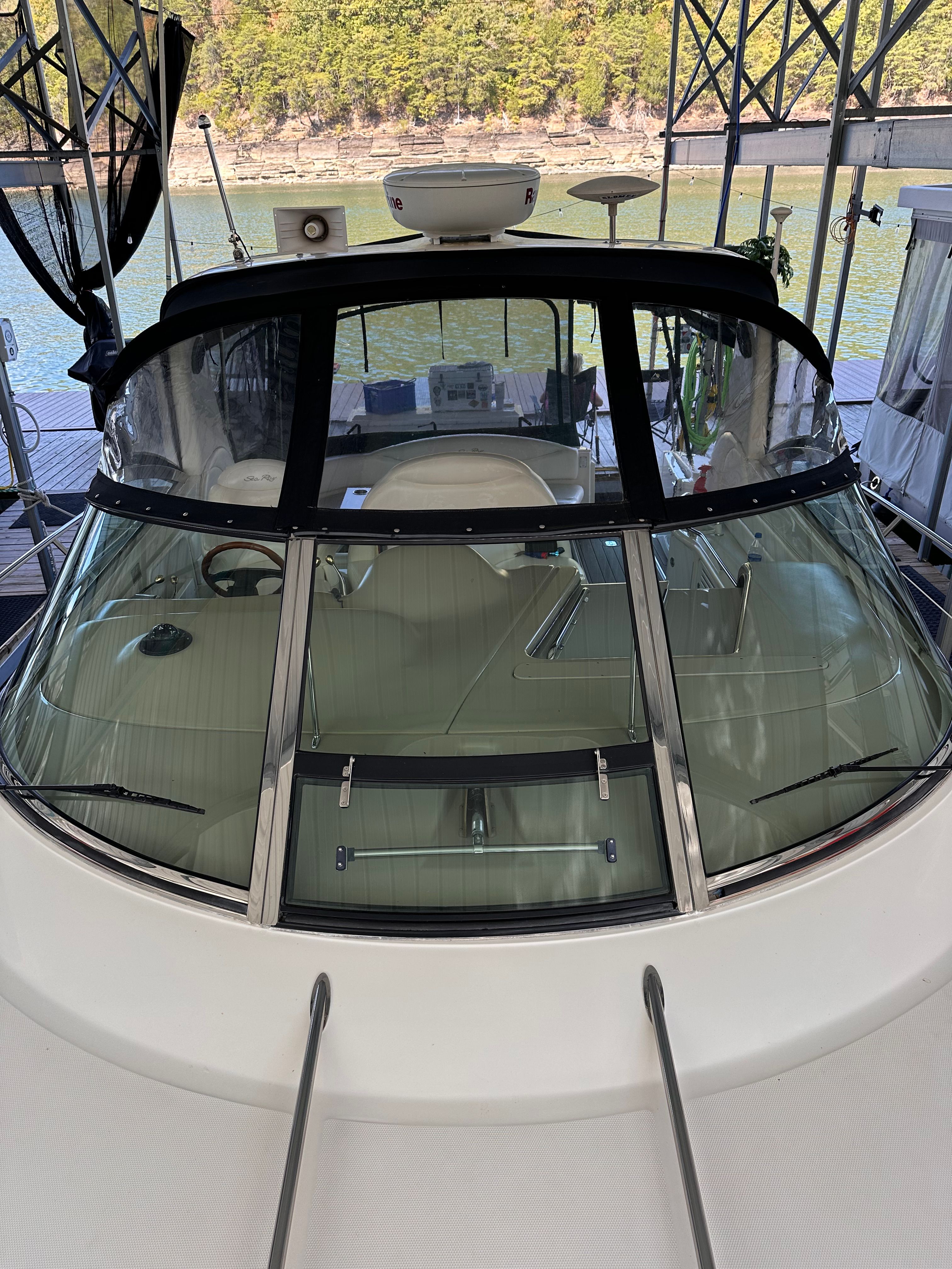 2001 Sea Ray 380 Sundancer - 26