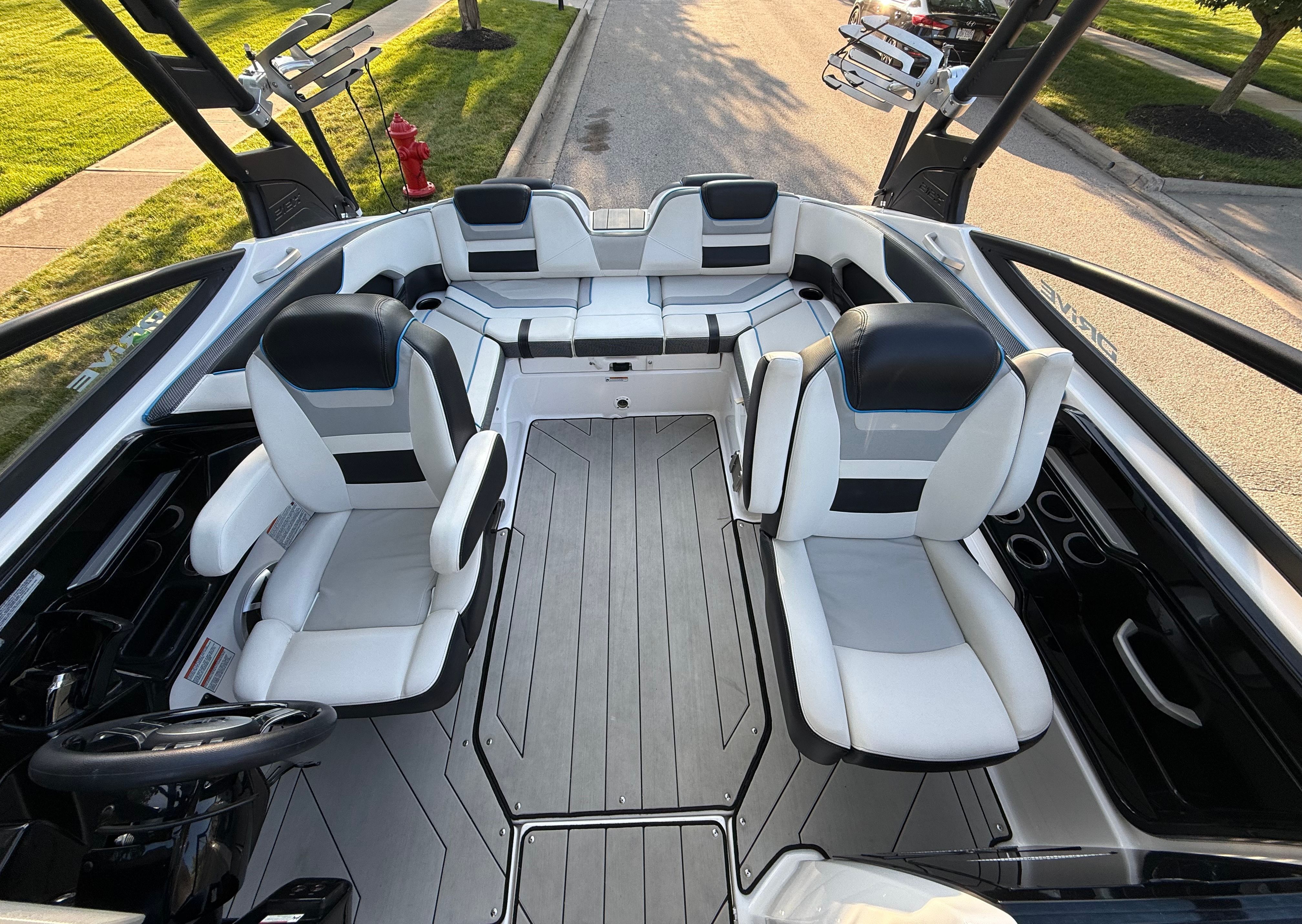 2021 Yamaha Boats 212XD - 12