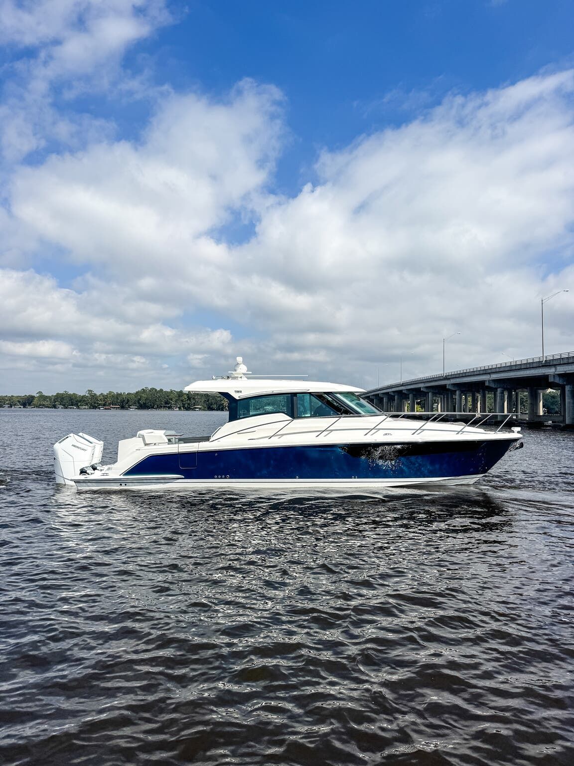 2026 Tiara Yachts 43LE