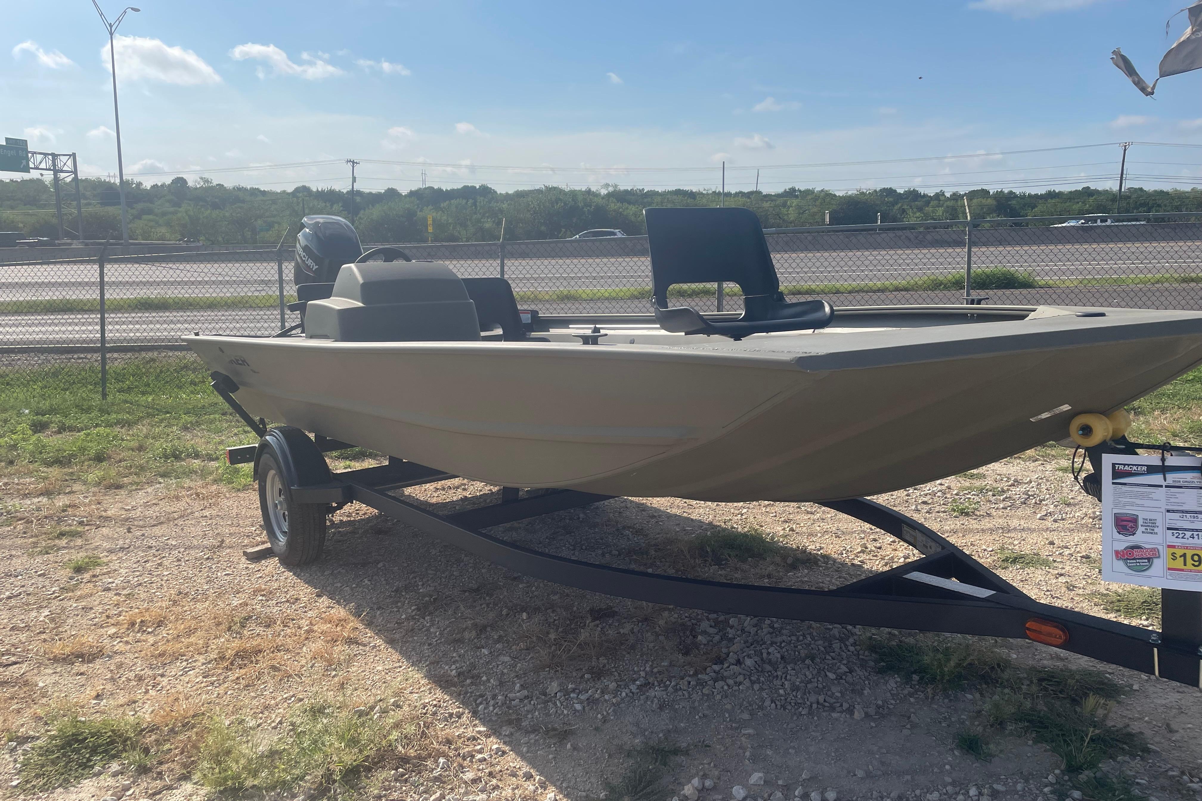 2026 Tracker Grizzly 1754 SC