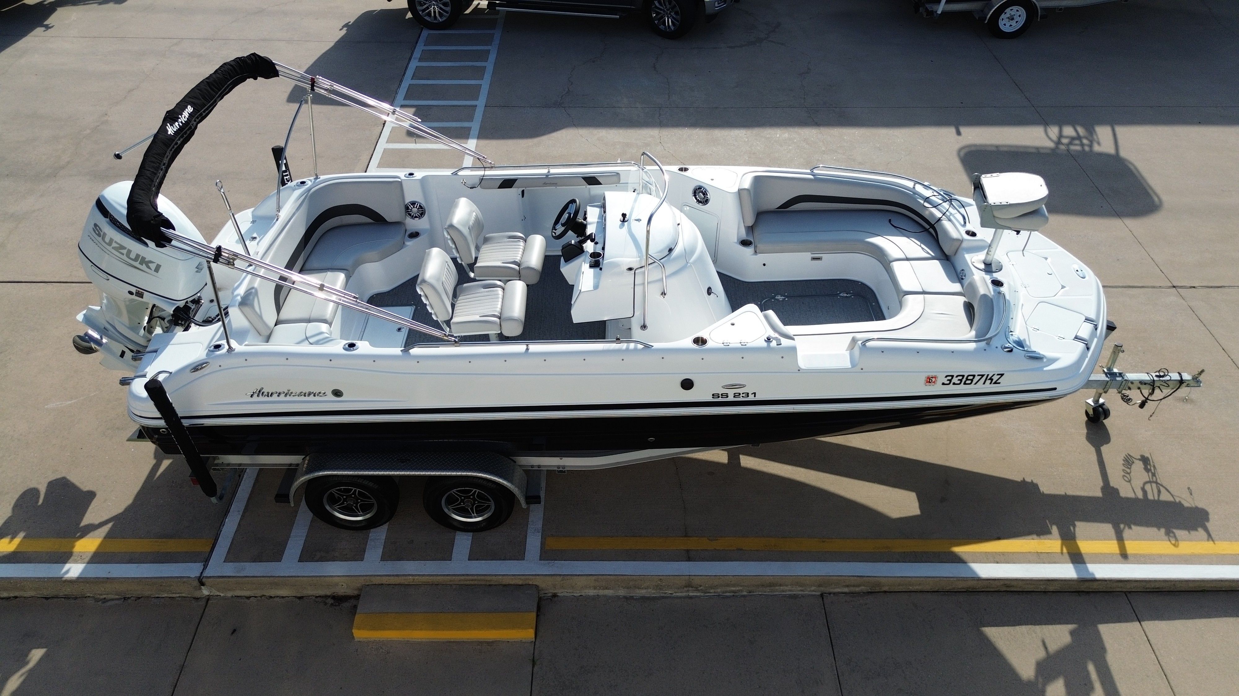 2022 Hurricane 231CC - 9