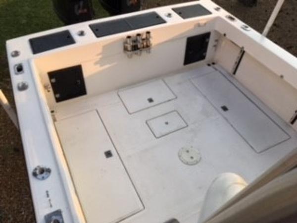 1993 Regulator 26 Express Cruiser - 7