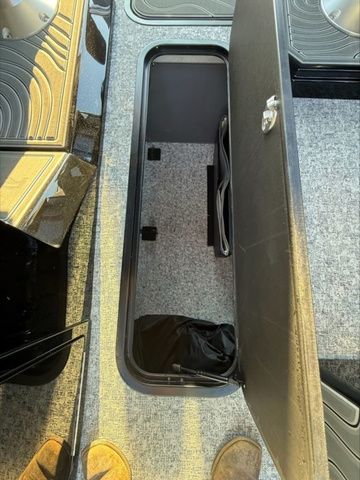 2026 Revel RS25L - 14