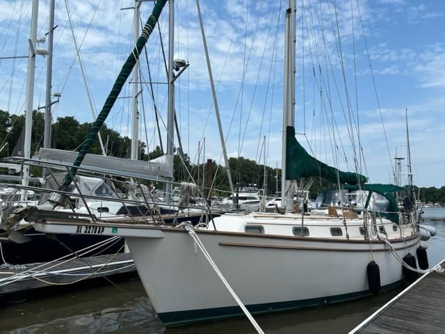 1988 Island Packet 38 - 2