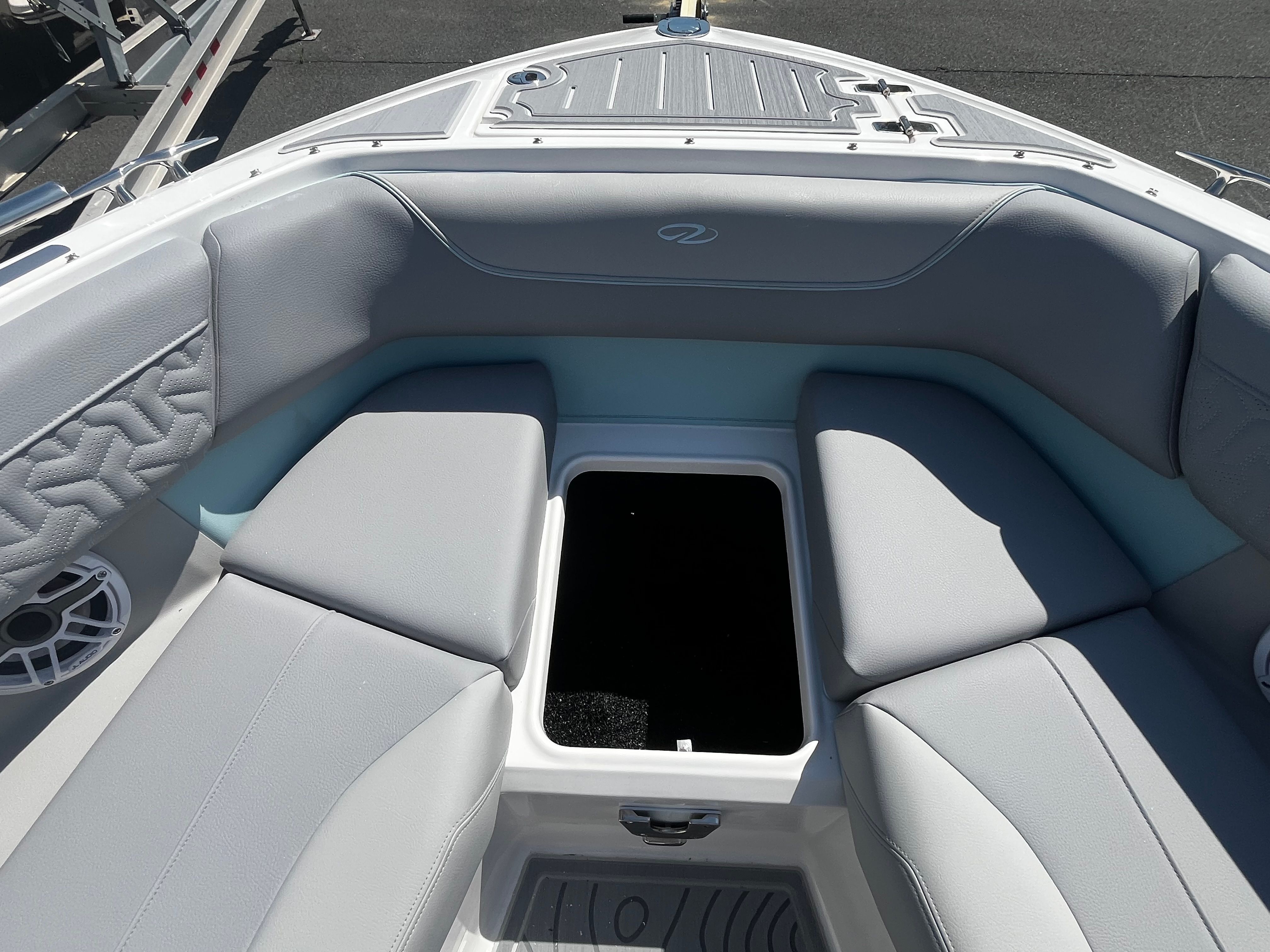 2026 REGAL LX6 - Image 34