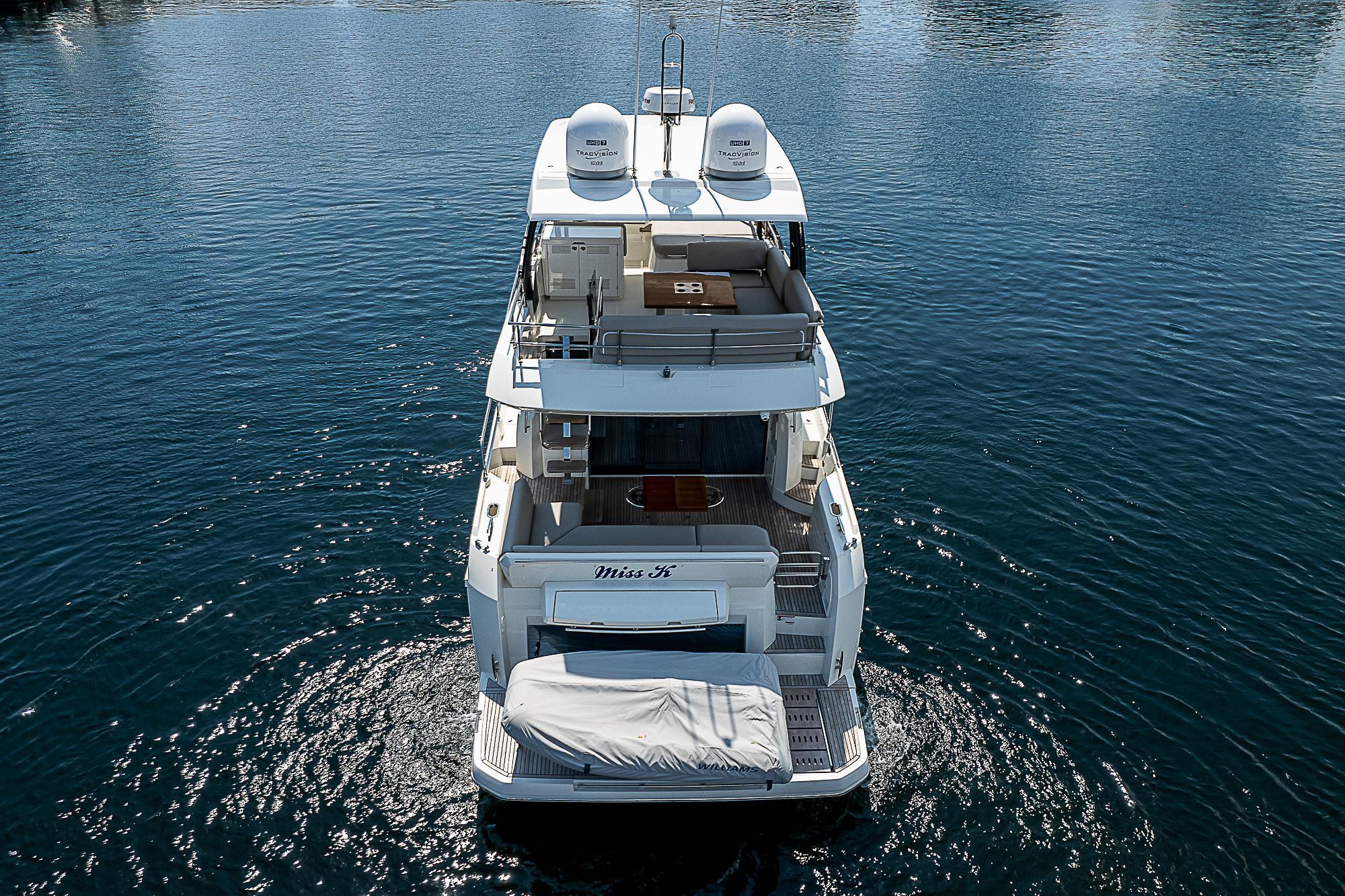 2022 Prestige 520