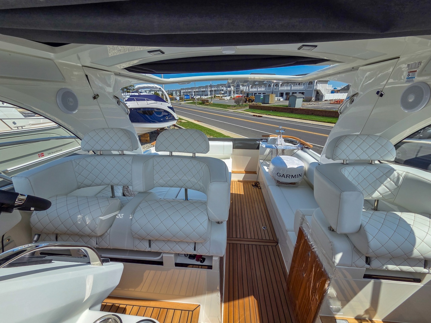 2026 Marex 310 Sun Cruiser - Image 24
