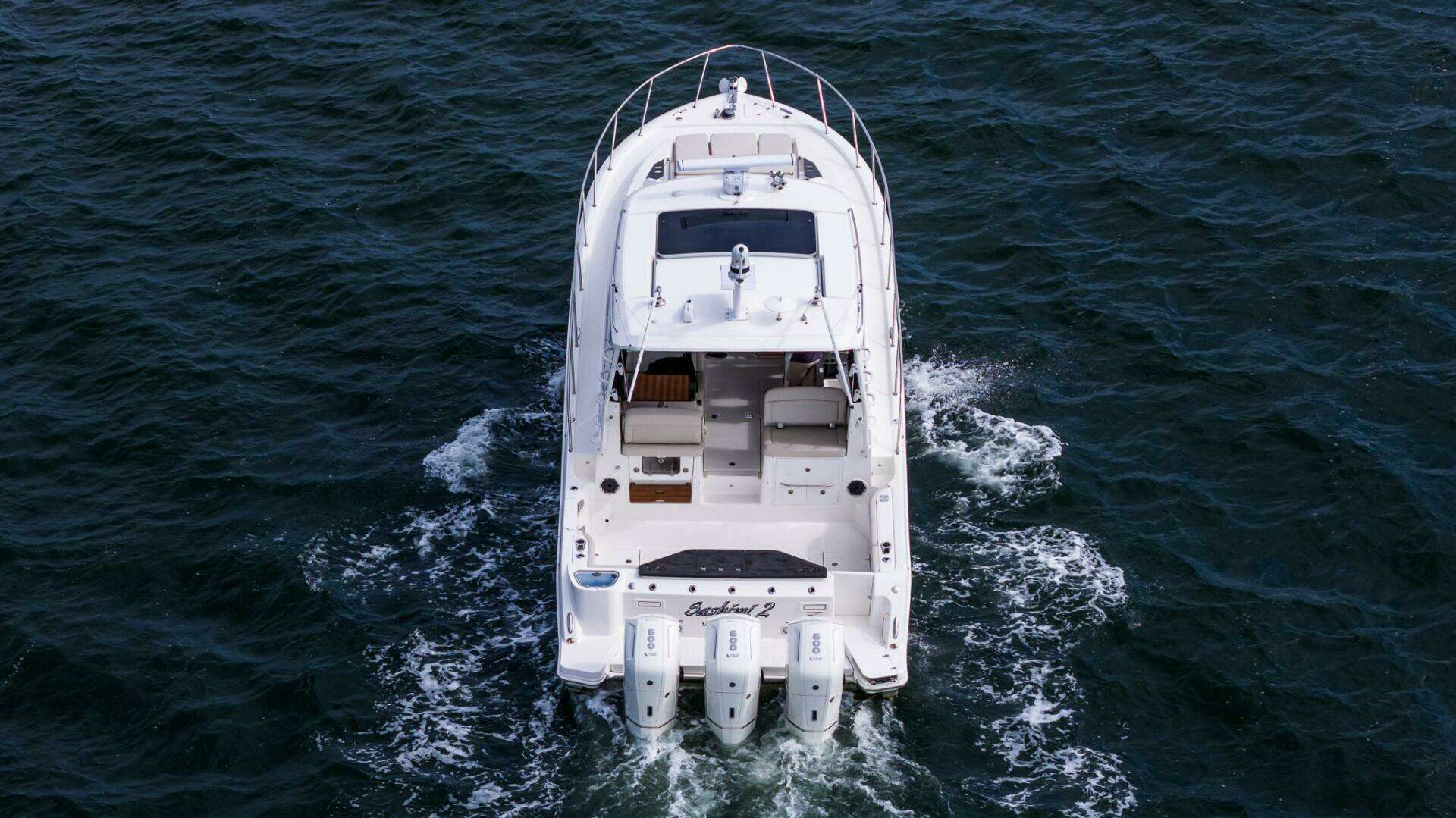 2024 Boston Whaler 405 Conquest - Image 7