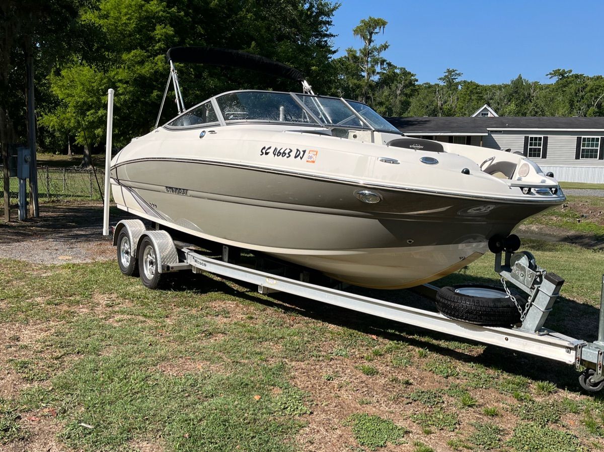 2018 Stingray 214 LR - 2