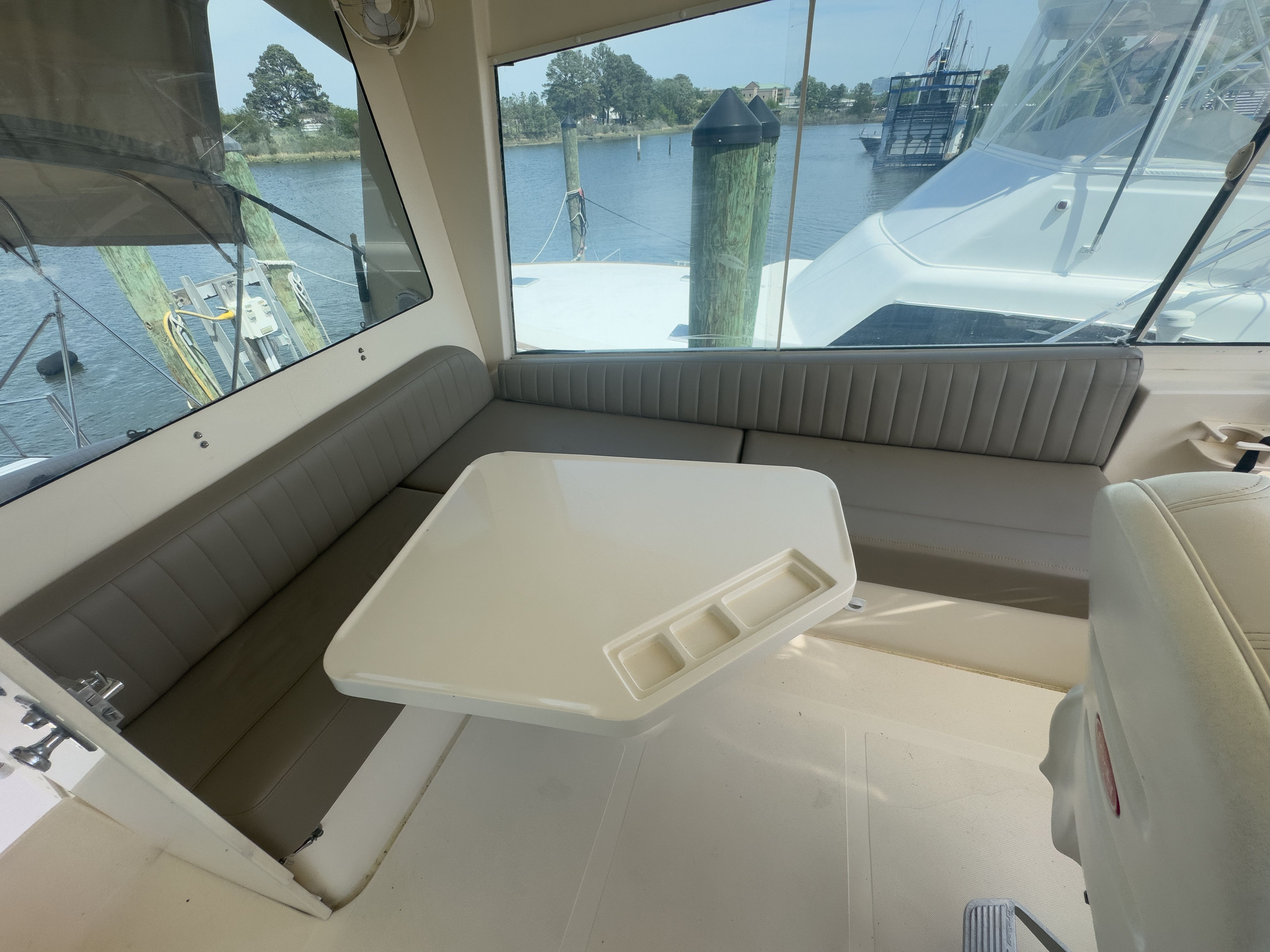 2006 Mainship 43 Trawler - 53
