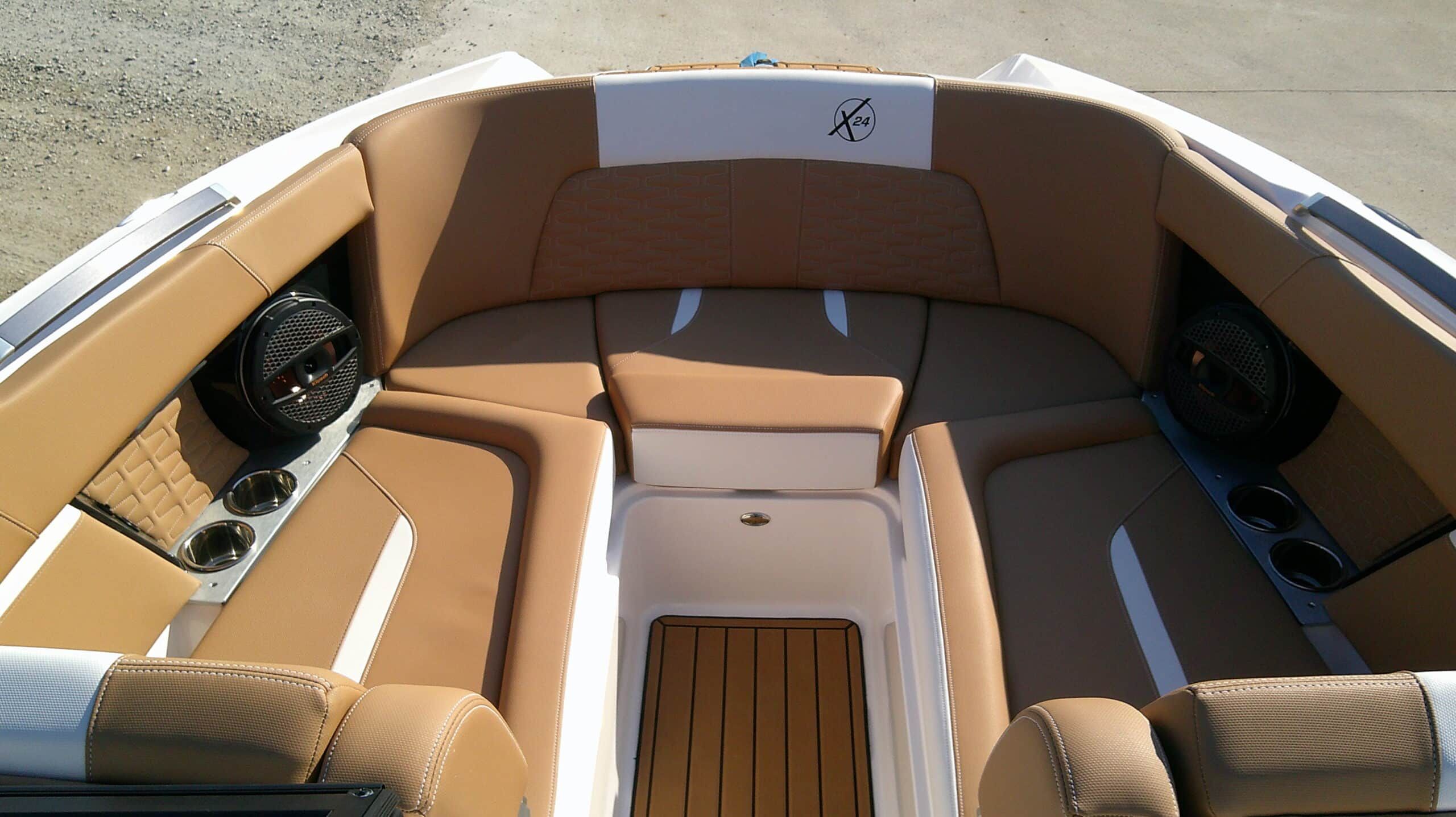 2025 MasterCraft X24 - 10