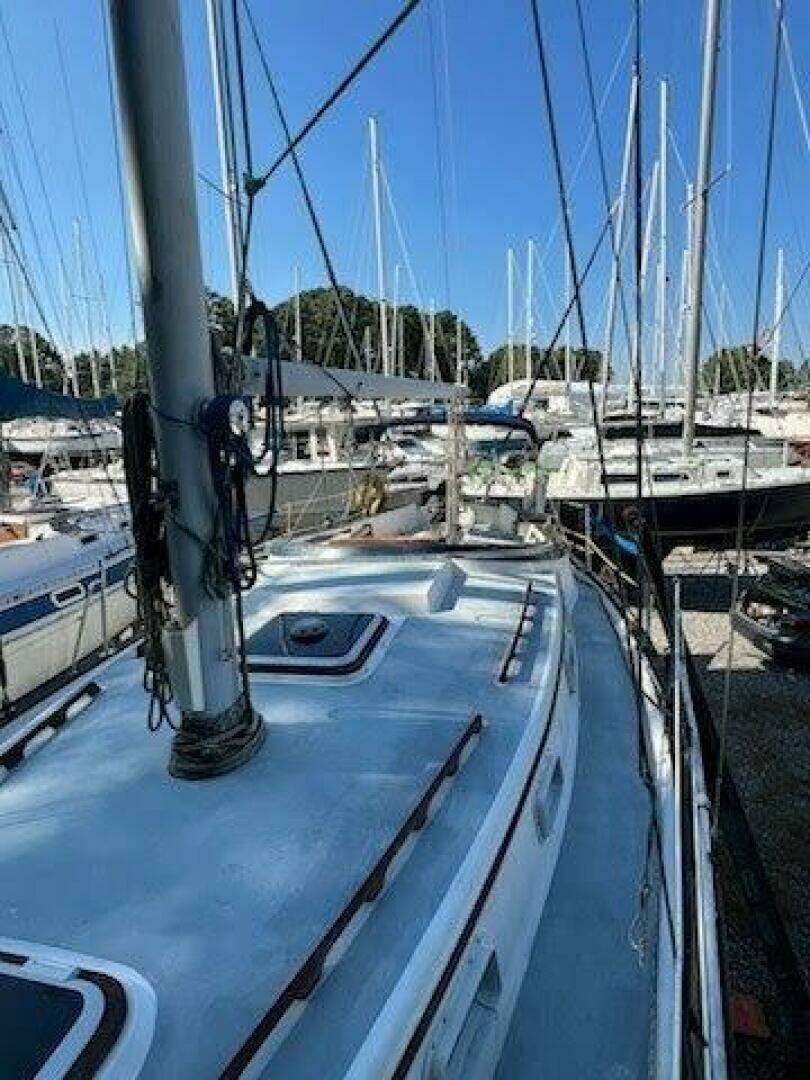1978 Endeavour 37 - Image 3