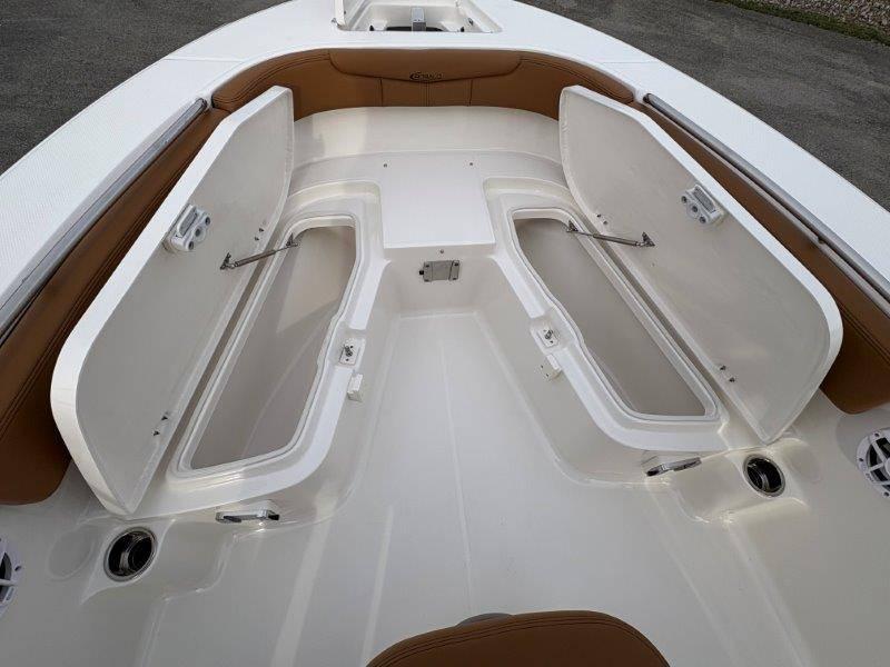 2025 Robalo R202 Explorer - 79